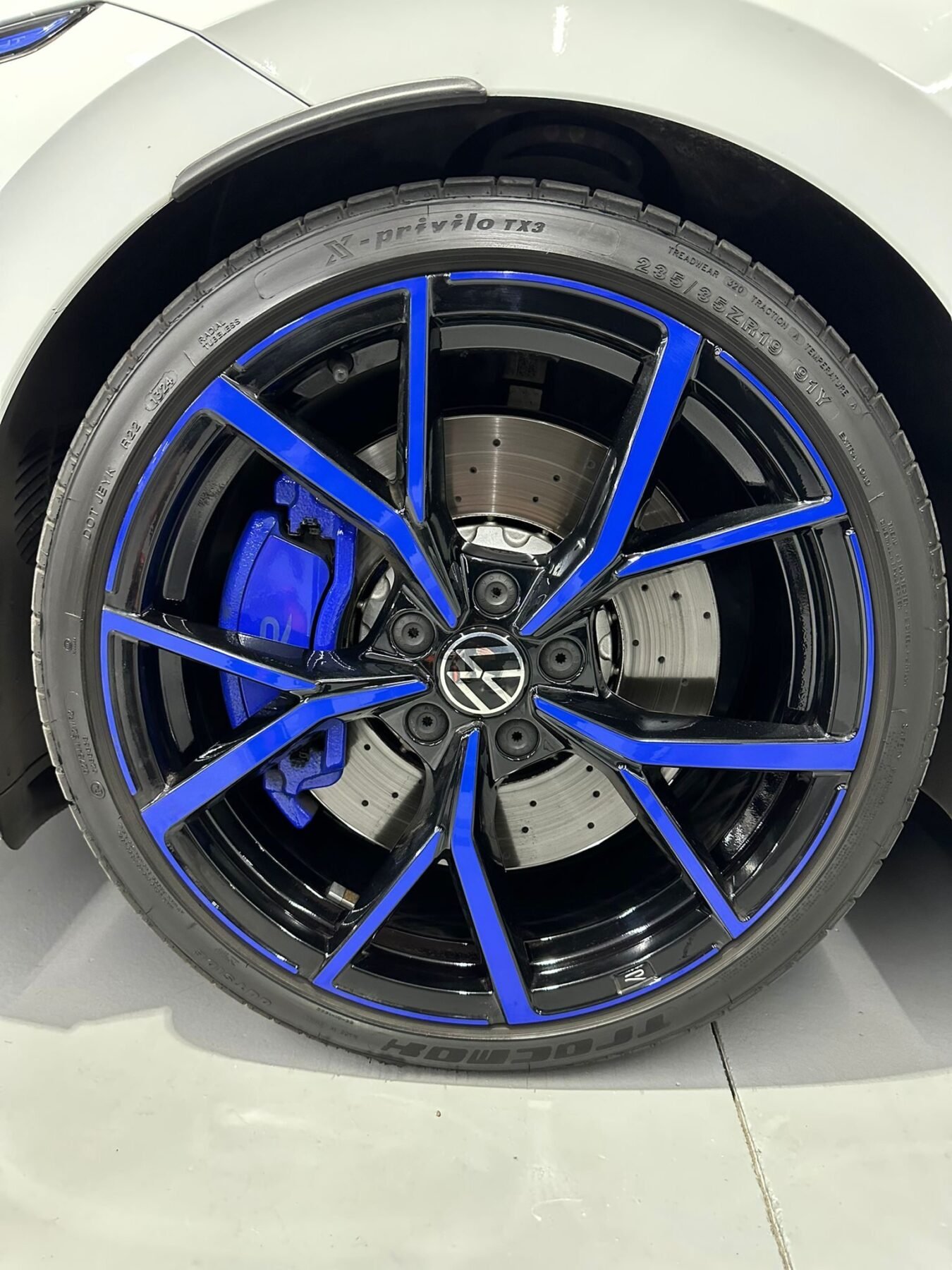 VOLKSWAGEN GOLF R 20 ANIVERSARIO