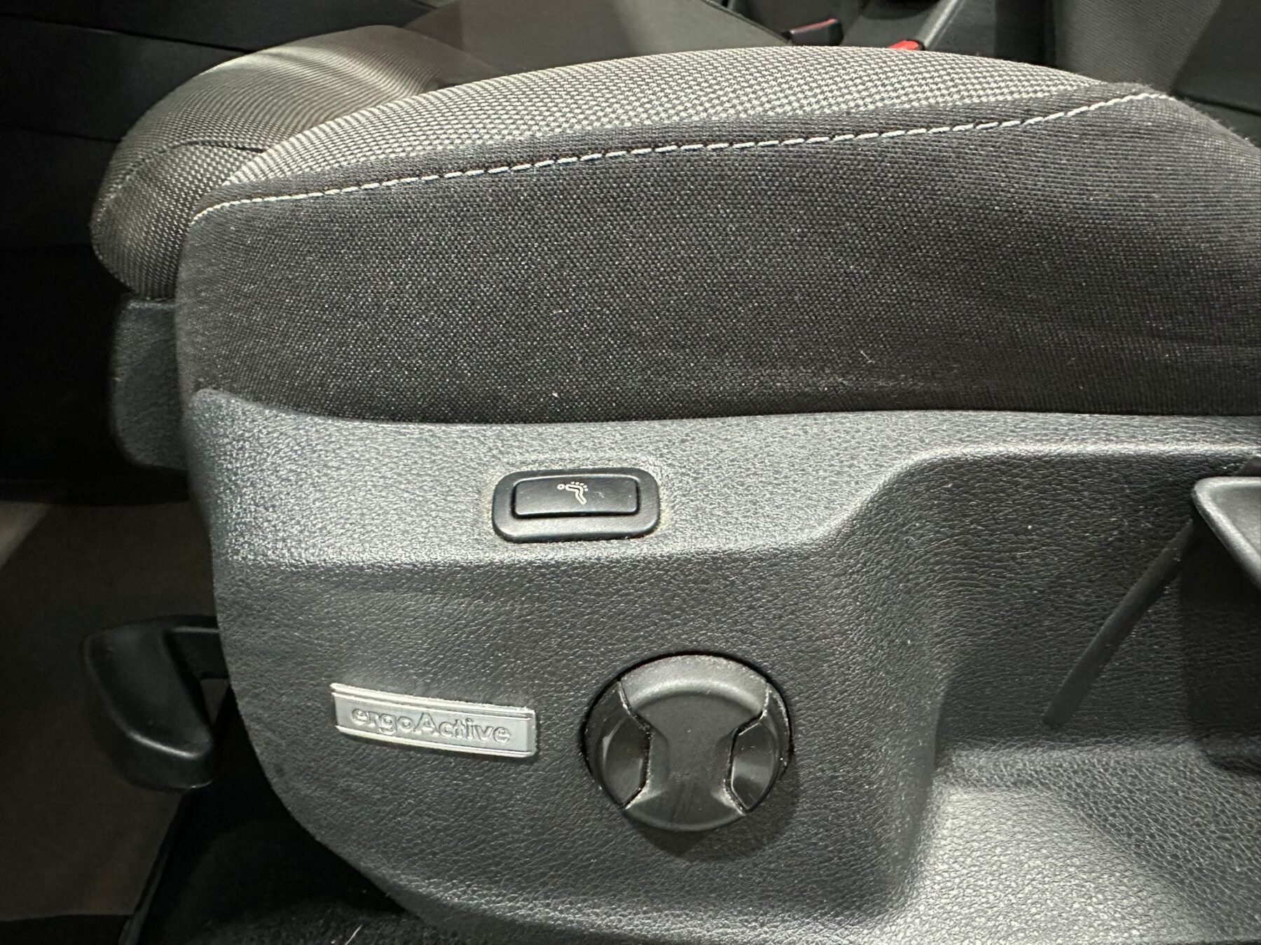 VOLKSWAGEN GOLF 1.6 TDI