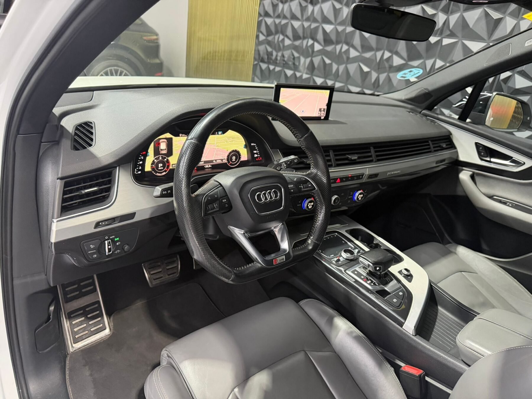AUDI Q7 3.0 TDI SLINE