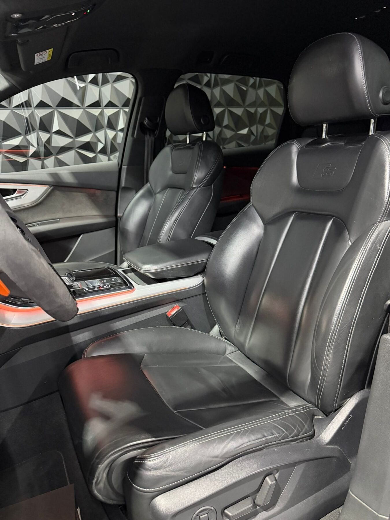 AUDI Q7 60 TFSIe Competition 