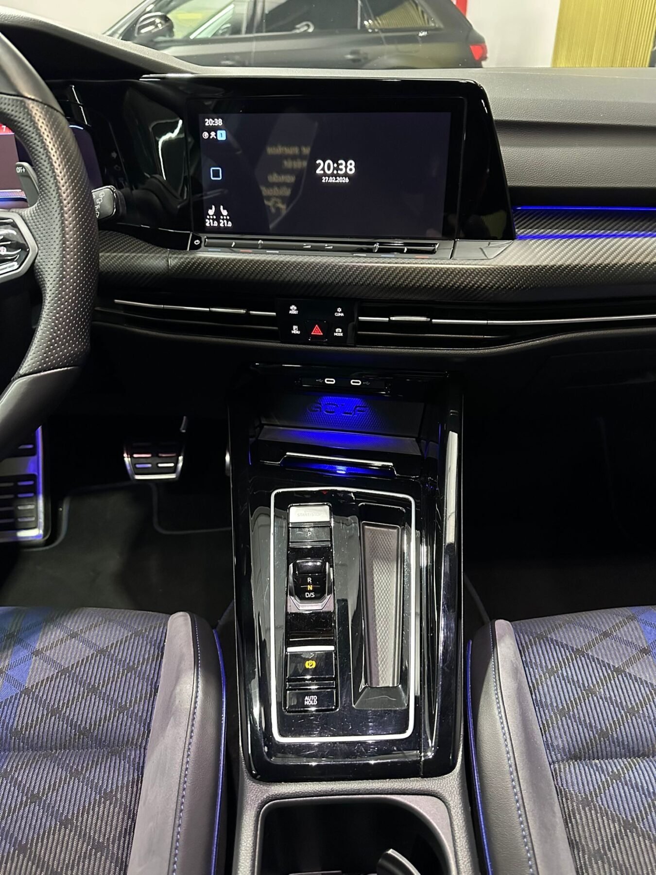 VOLKSWAGEN GOLF R 20 ANIVERSARIO