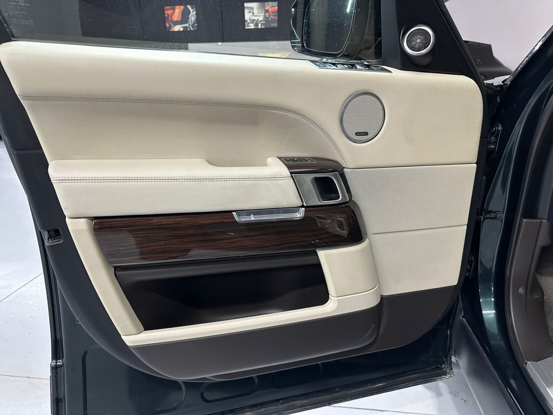 LAND-ROVER VOGUE 4.4 SDV8