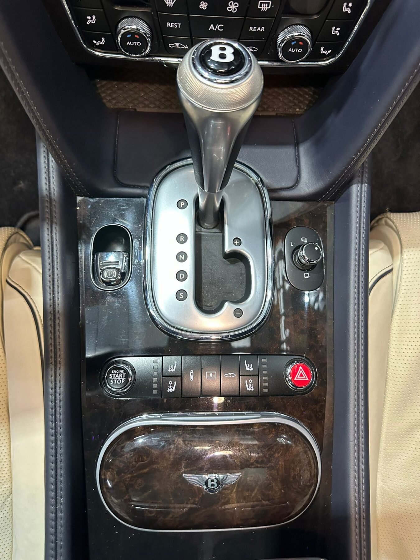 BENTLEY flying spur V8