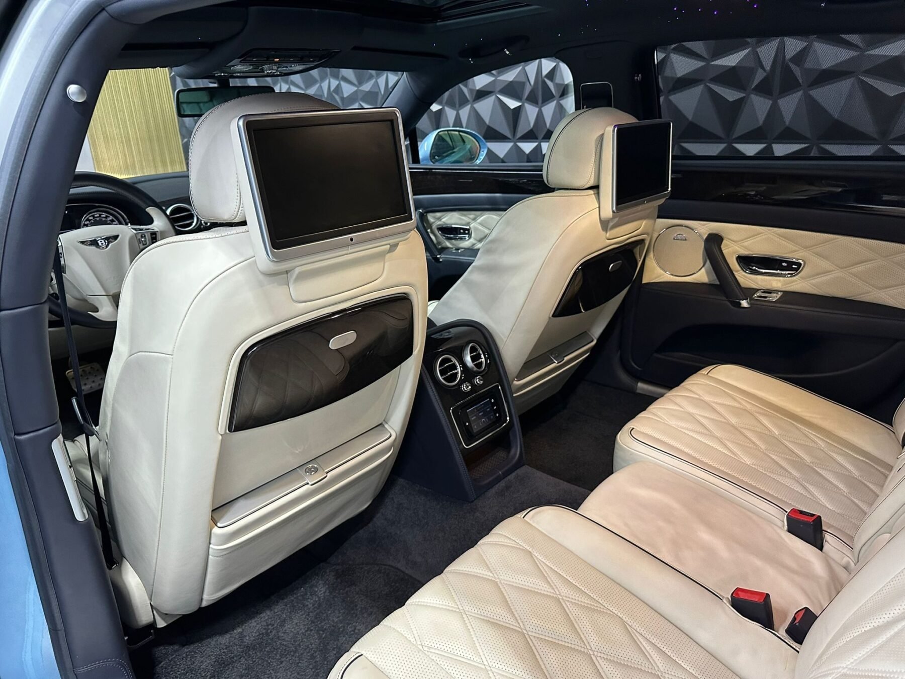 BENTLEY flying spur V8