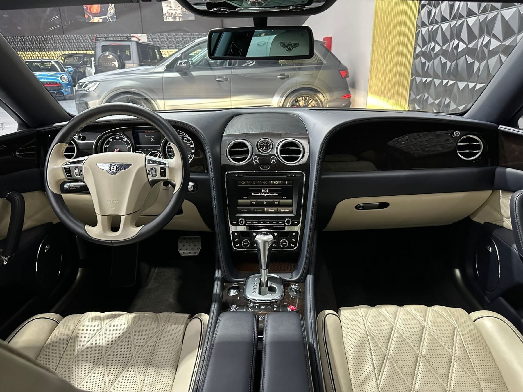 BENTLEY flying spur V8