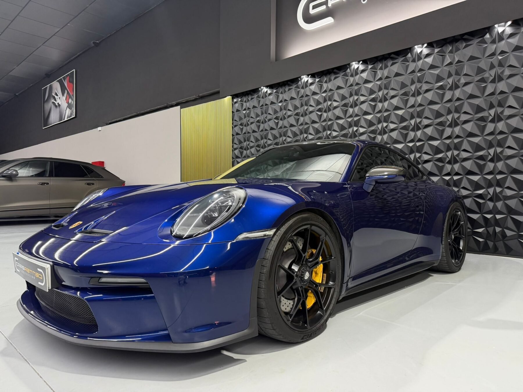 PORSCHE 992 GT3 Pack Touring