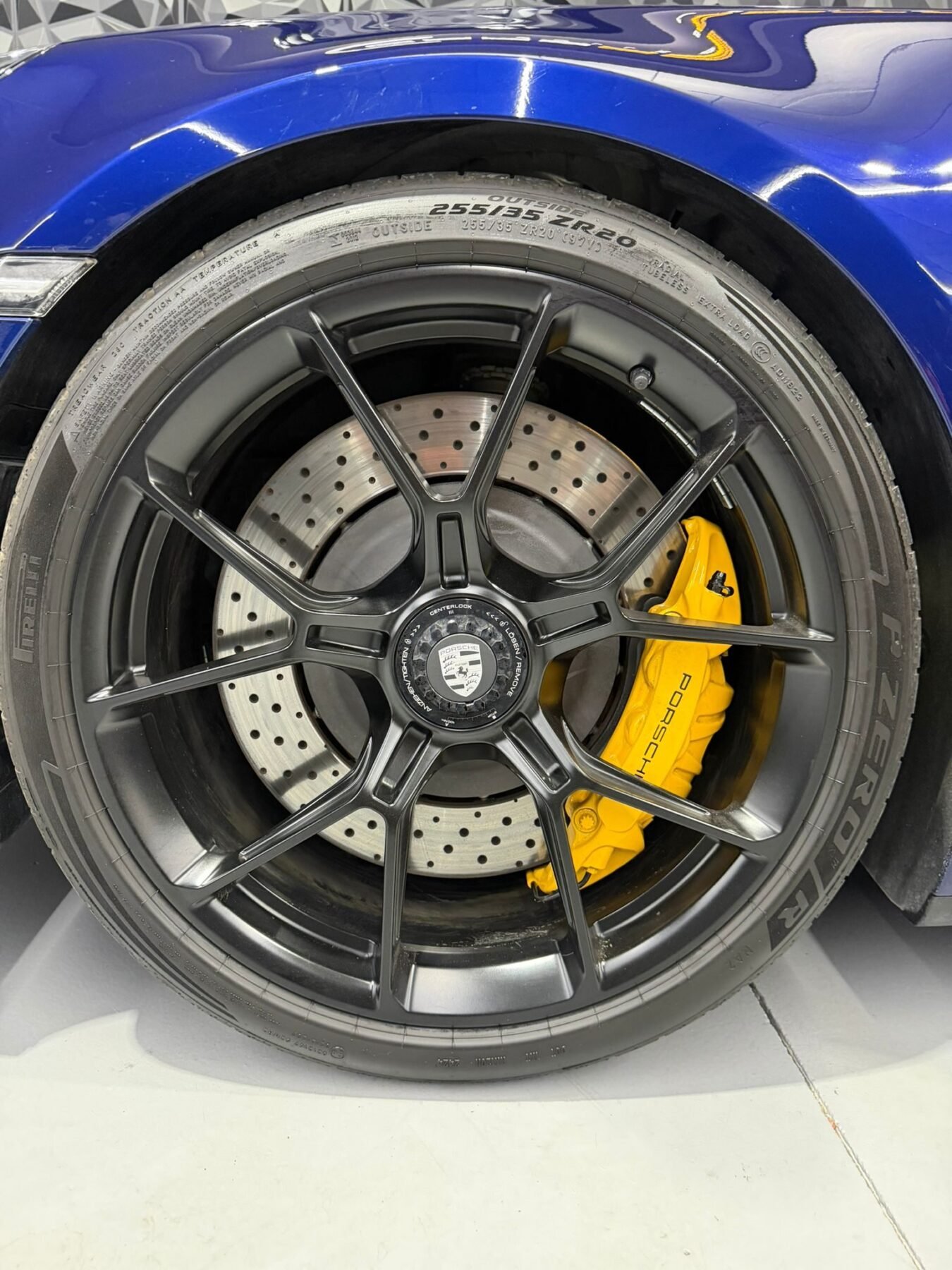 PORSCHE 992 GT3 Pack Touring