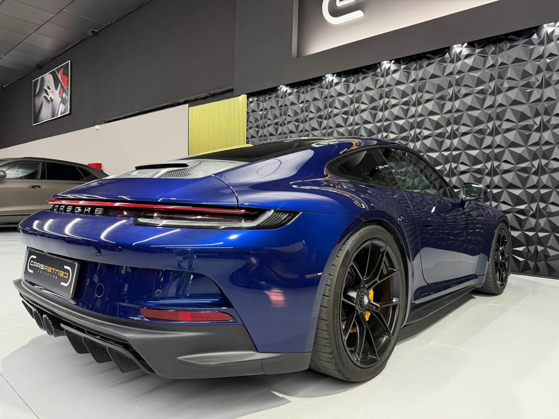 PORSCHE 992 GT3 Pack Touring