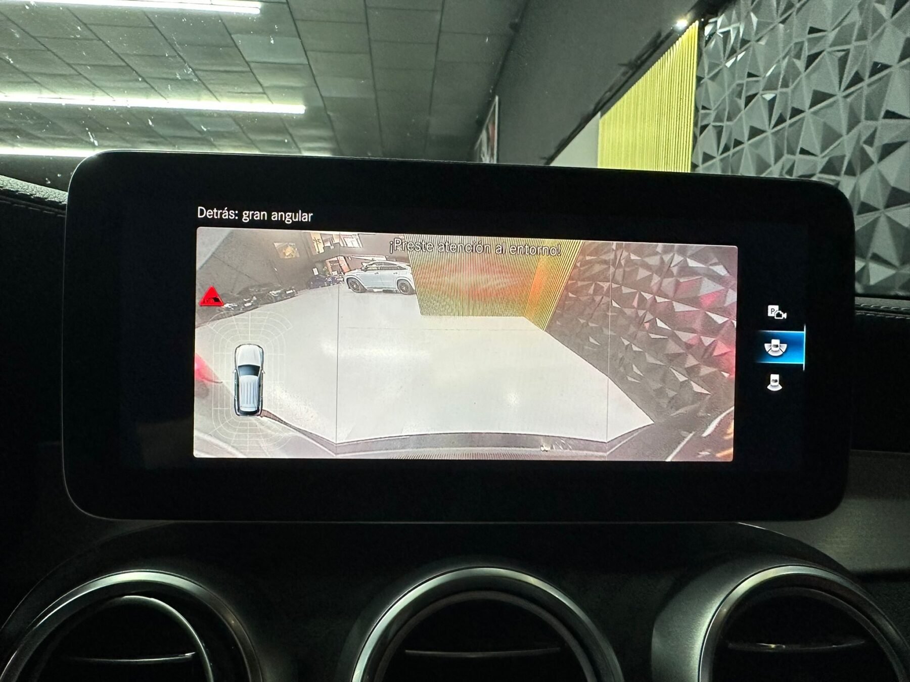 MERCEDES-BENZ GLC 200 D