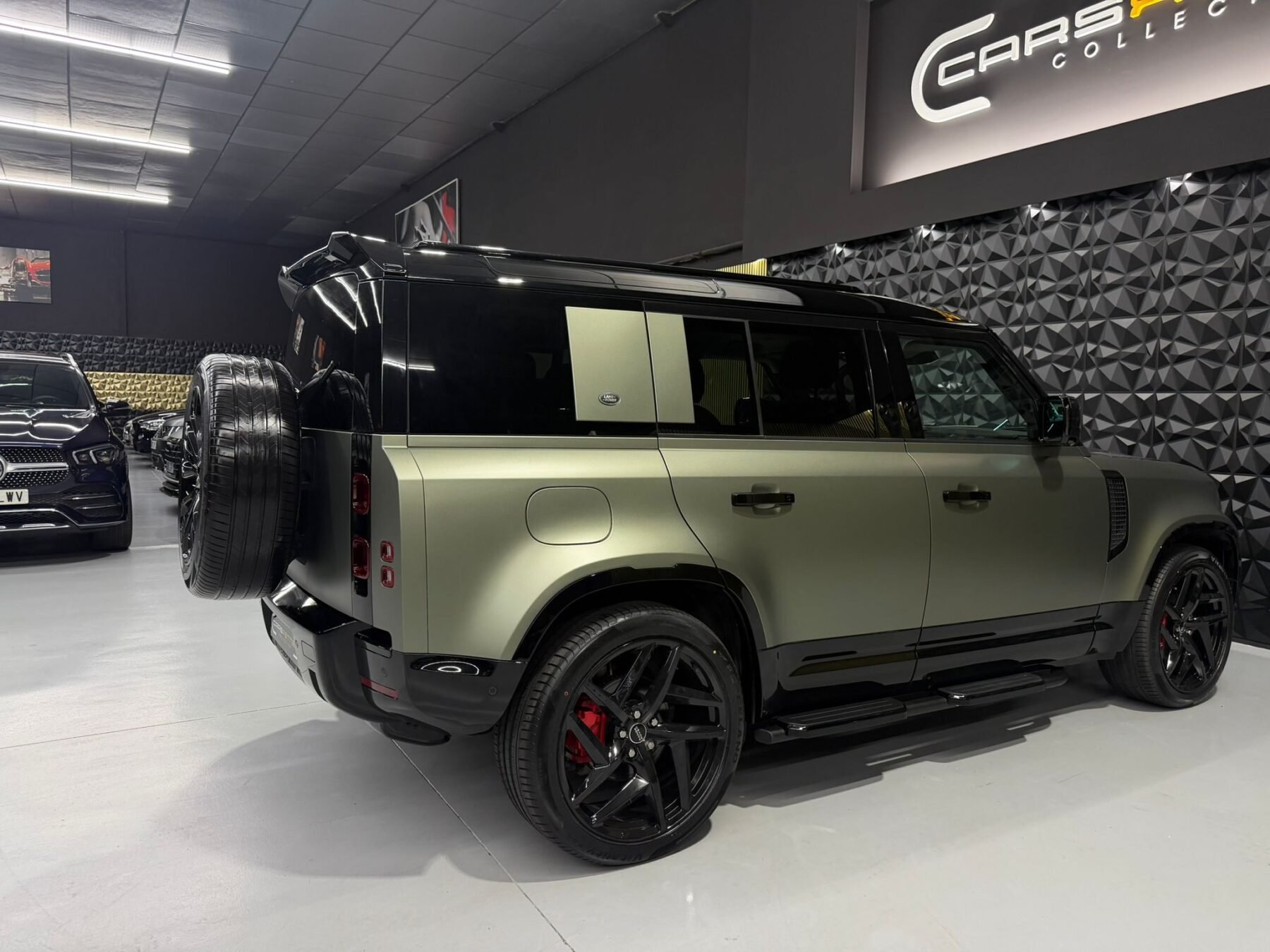 LAND-ROVER DEFENDER 2.0 D240 