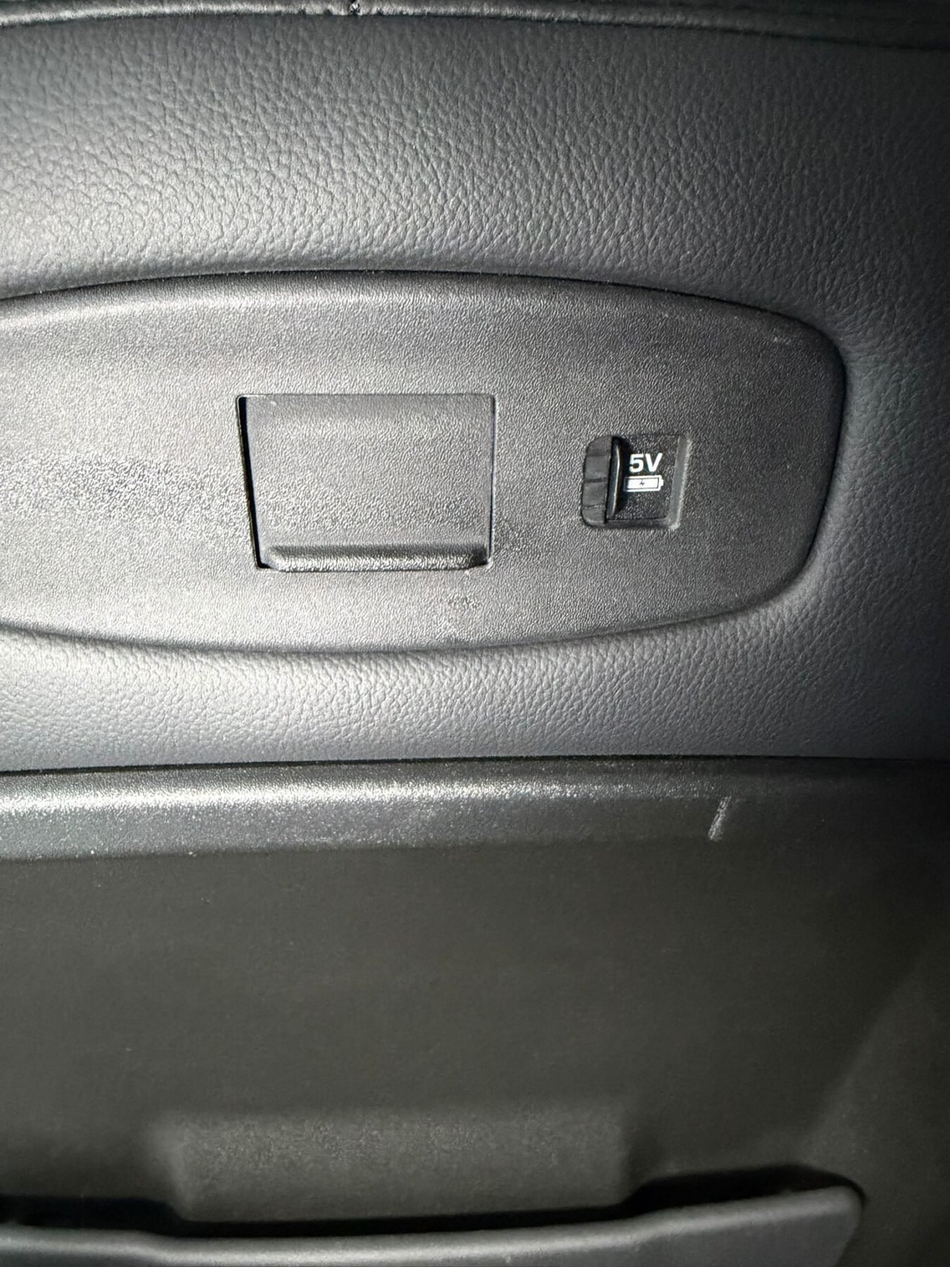 LAND-ROVER DEFENDER 2.0 D240 