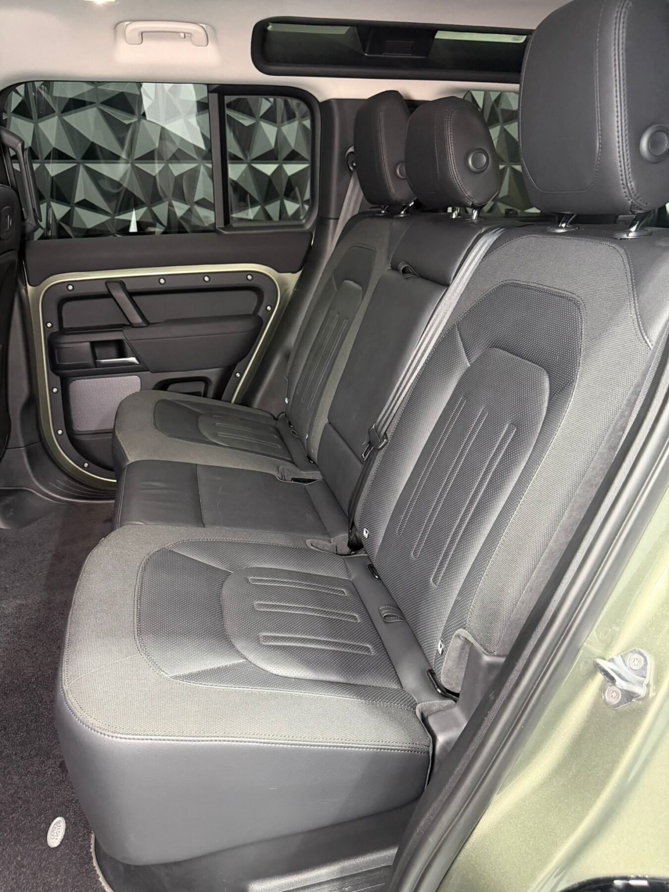 LAND-ROVER DEFENDER 2.0 D240 