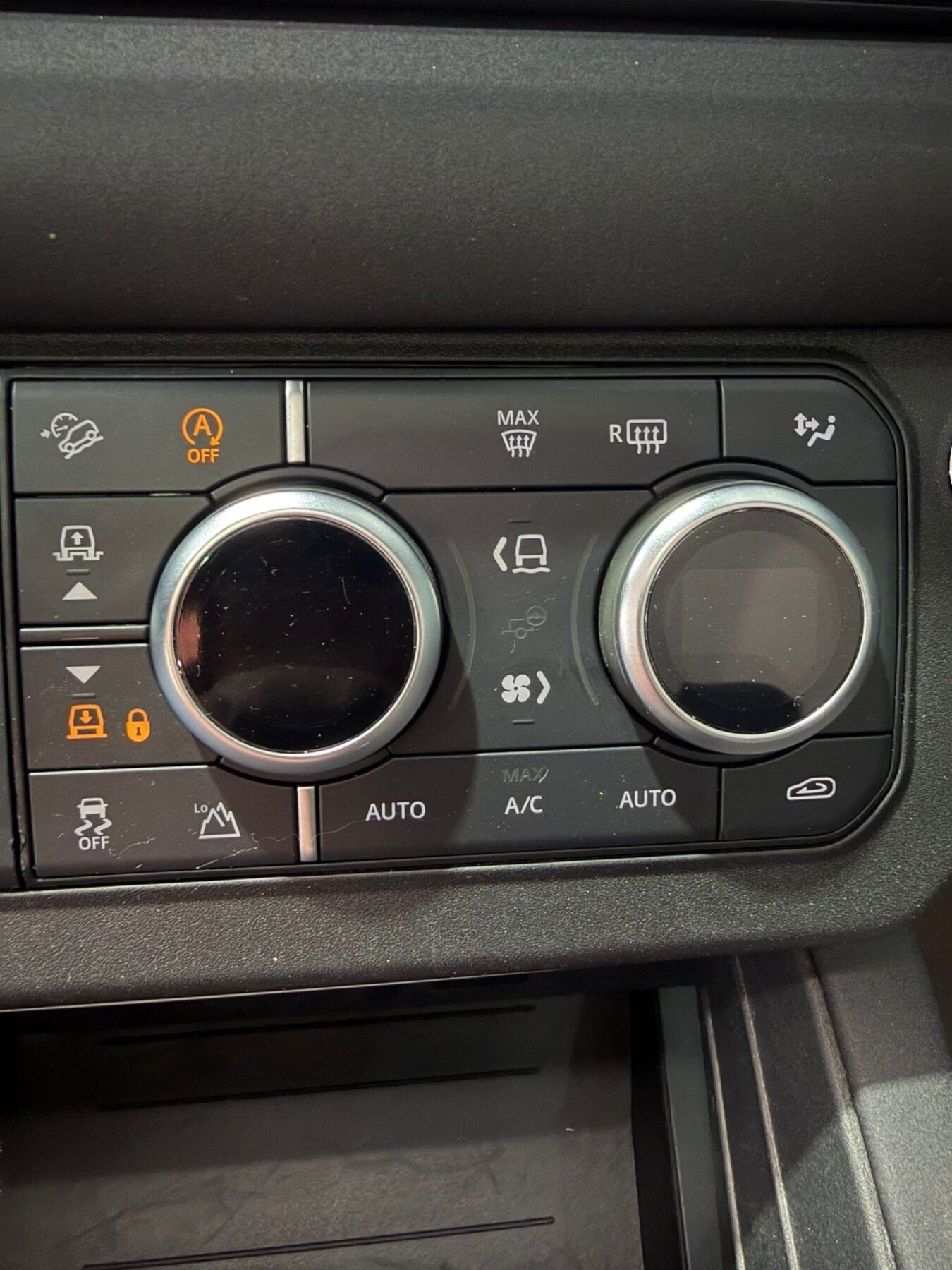 LAND-ROVER DEFENDER 2.0 D240 