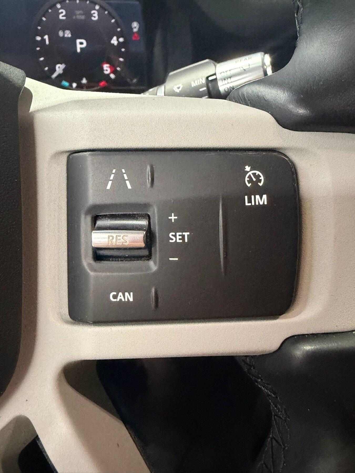 LAND-ROVER DEFENDER 2.0 D240 