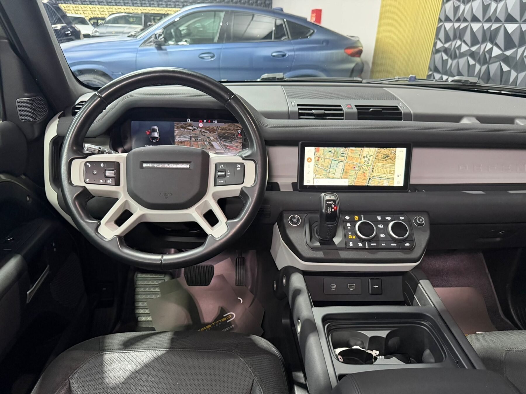 LAND-ROVER DEFENDER 2.0 D240 