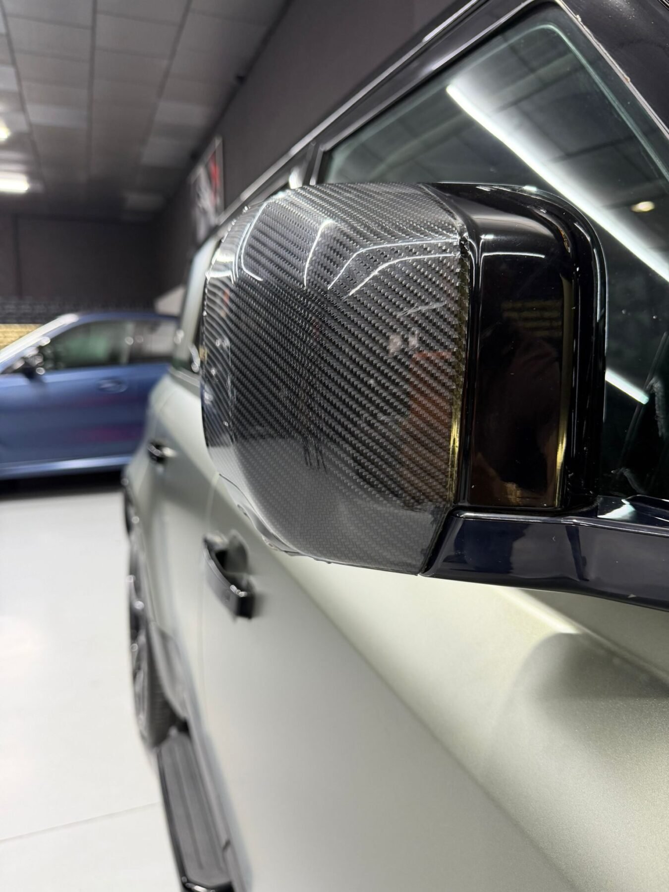 LAND-ROVER DEFENDER 2.0 D240 