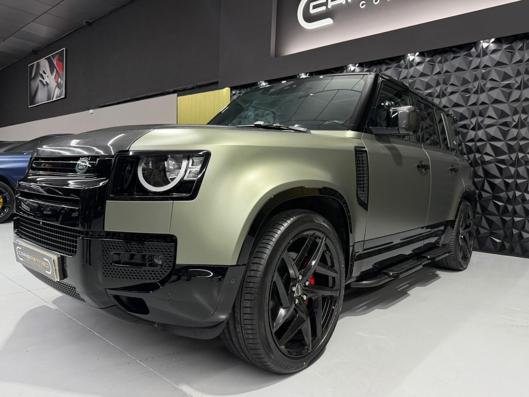 LAND-ROVER DEFENDER 2.0 D240 