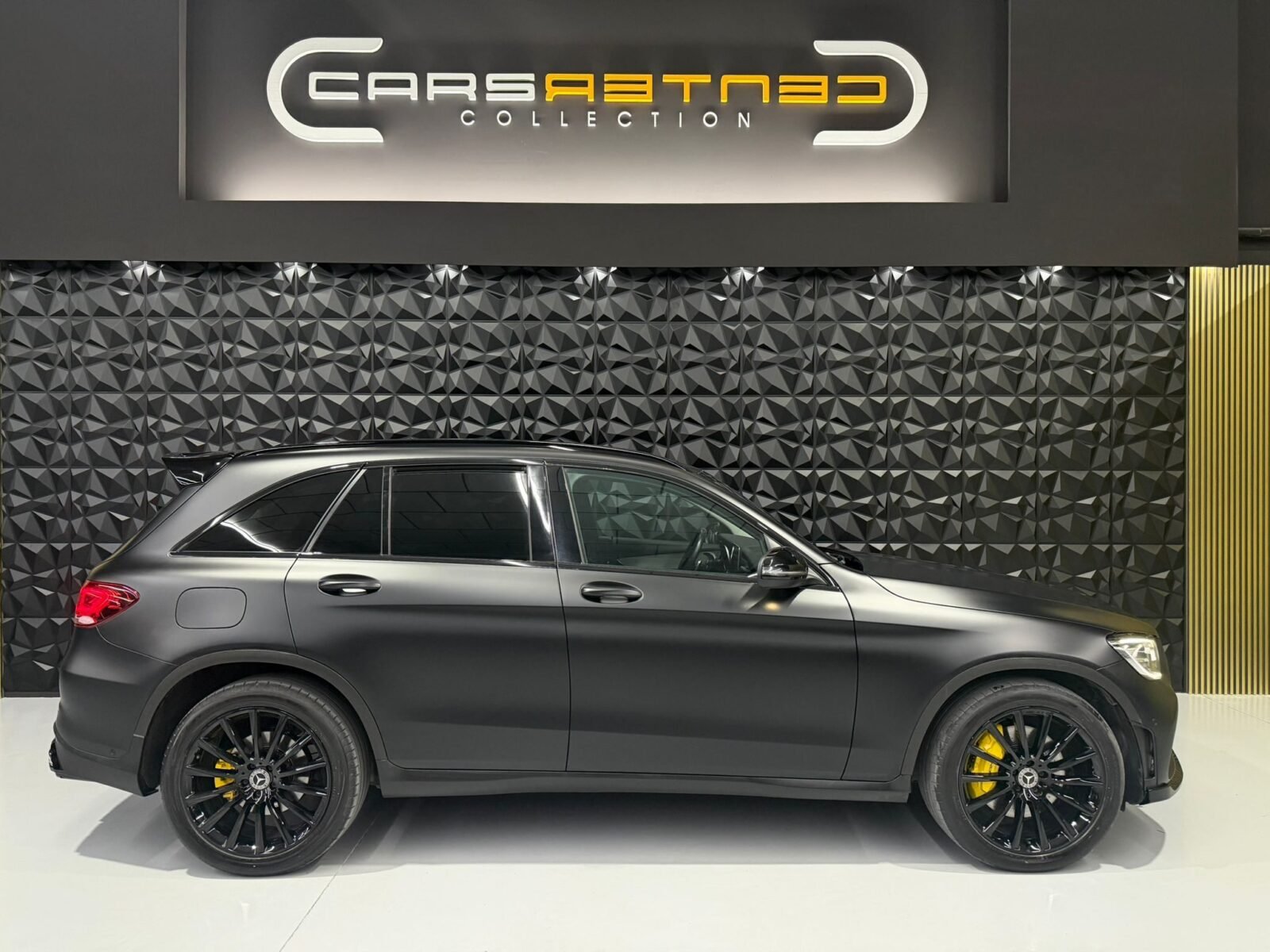 MERCEDES-BENZ GLC 220D AMG
