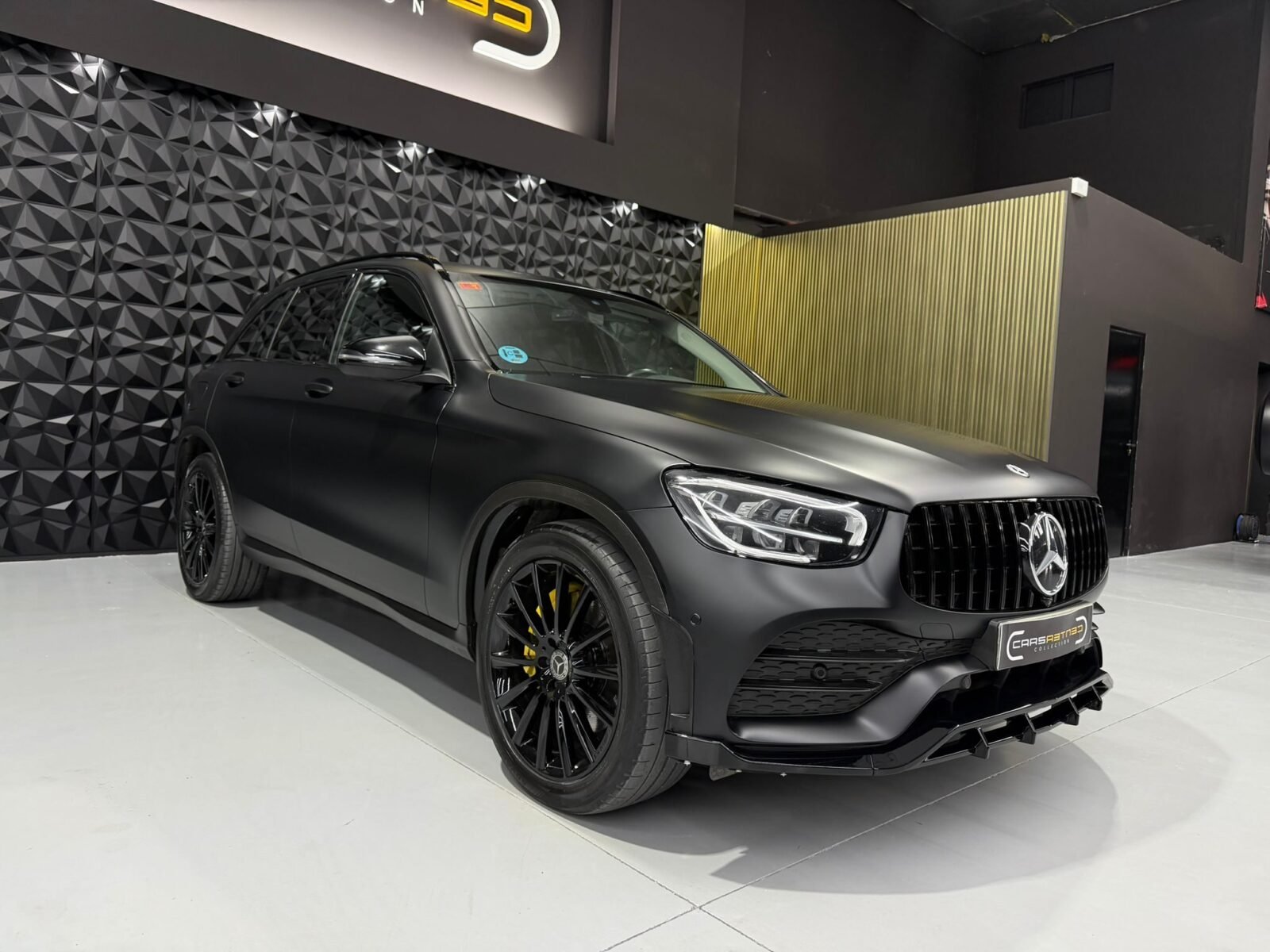 MERCEDES-BENZ GLC 220D AMG