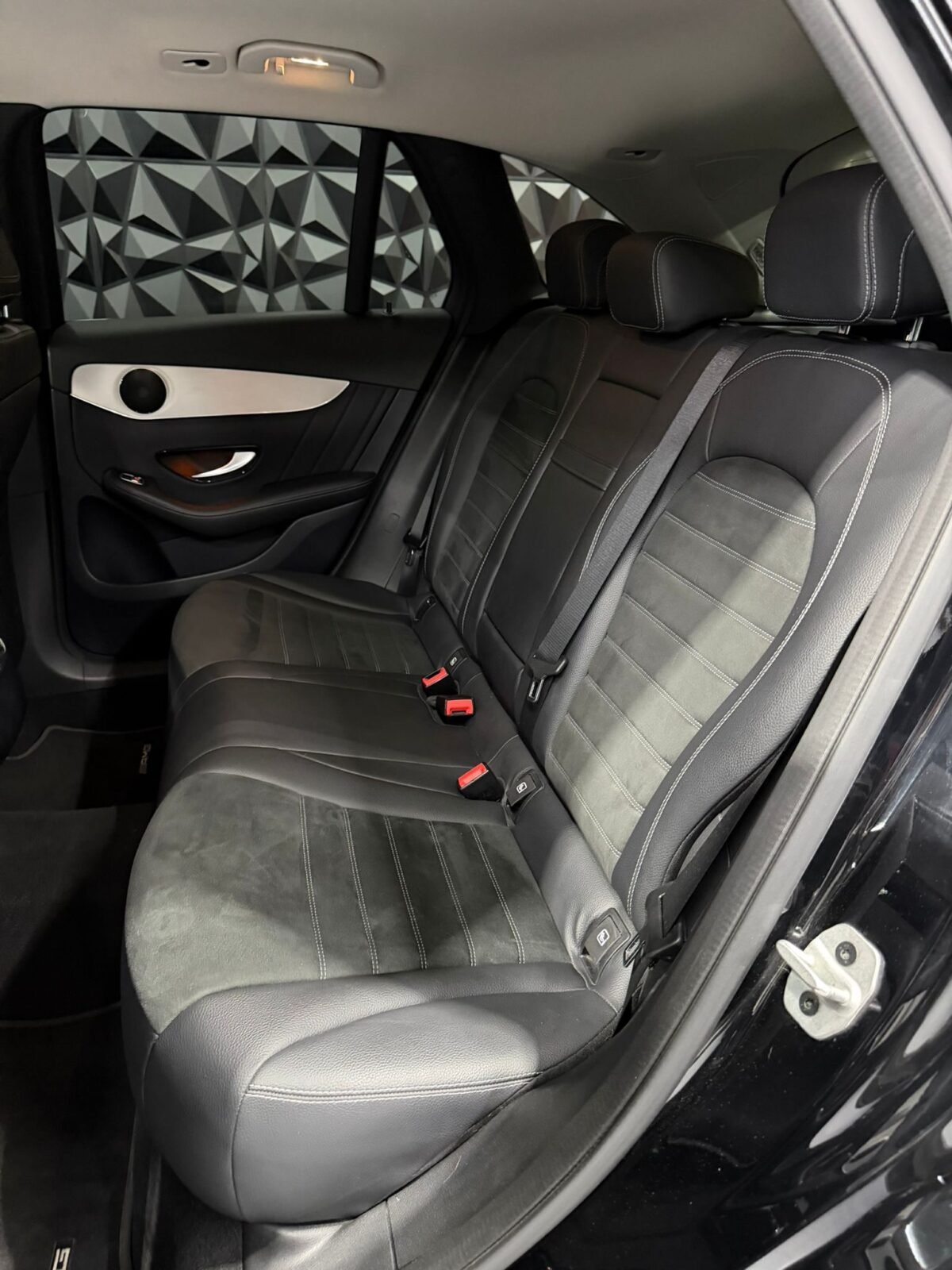 MERCEDES-BENZ GLC 220D AMG
