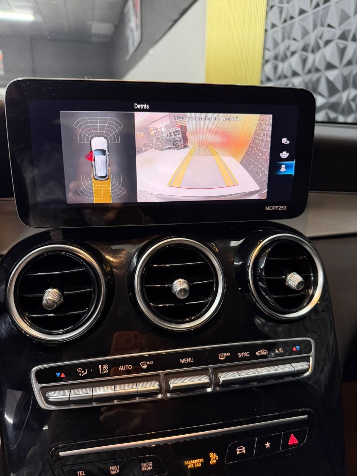 MERCEDES-BENZ GLC 220D AMG