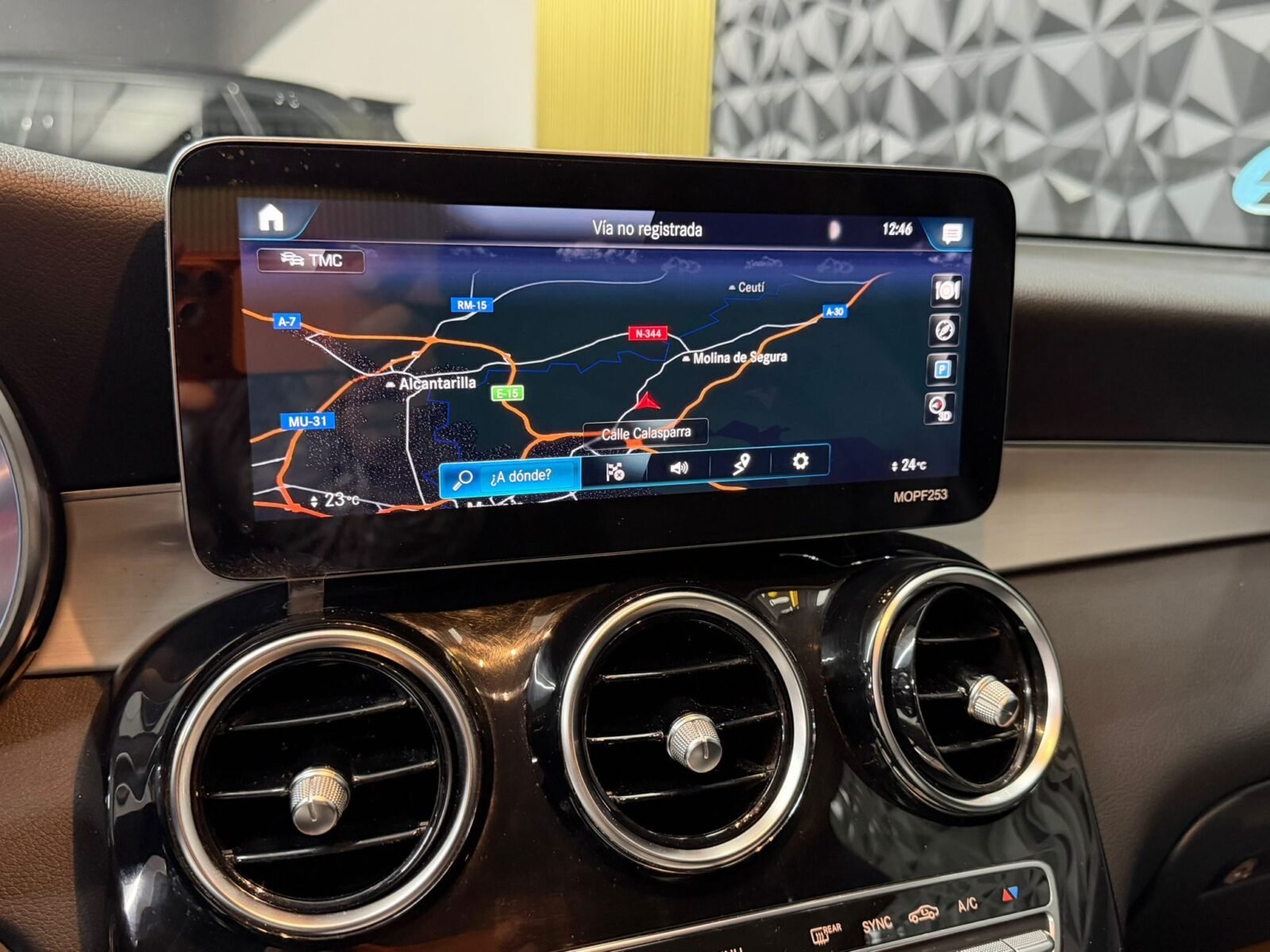 MERCEDES-BENZ GLC 220D AMG