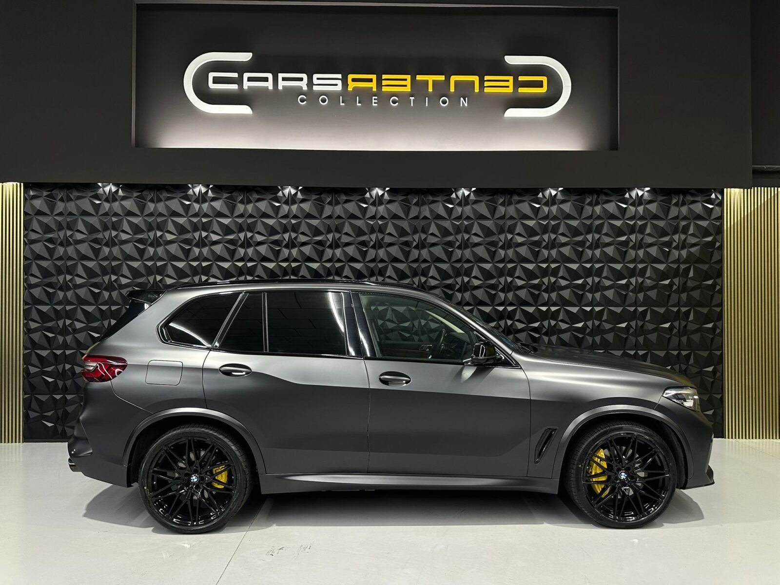 BMW X5 45E