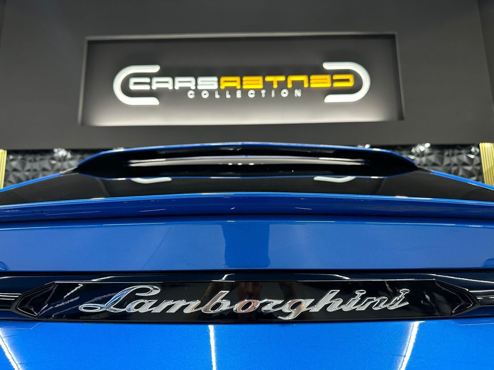 LAMBORGHINI URUS  4.0 V8