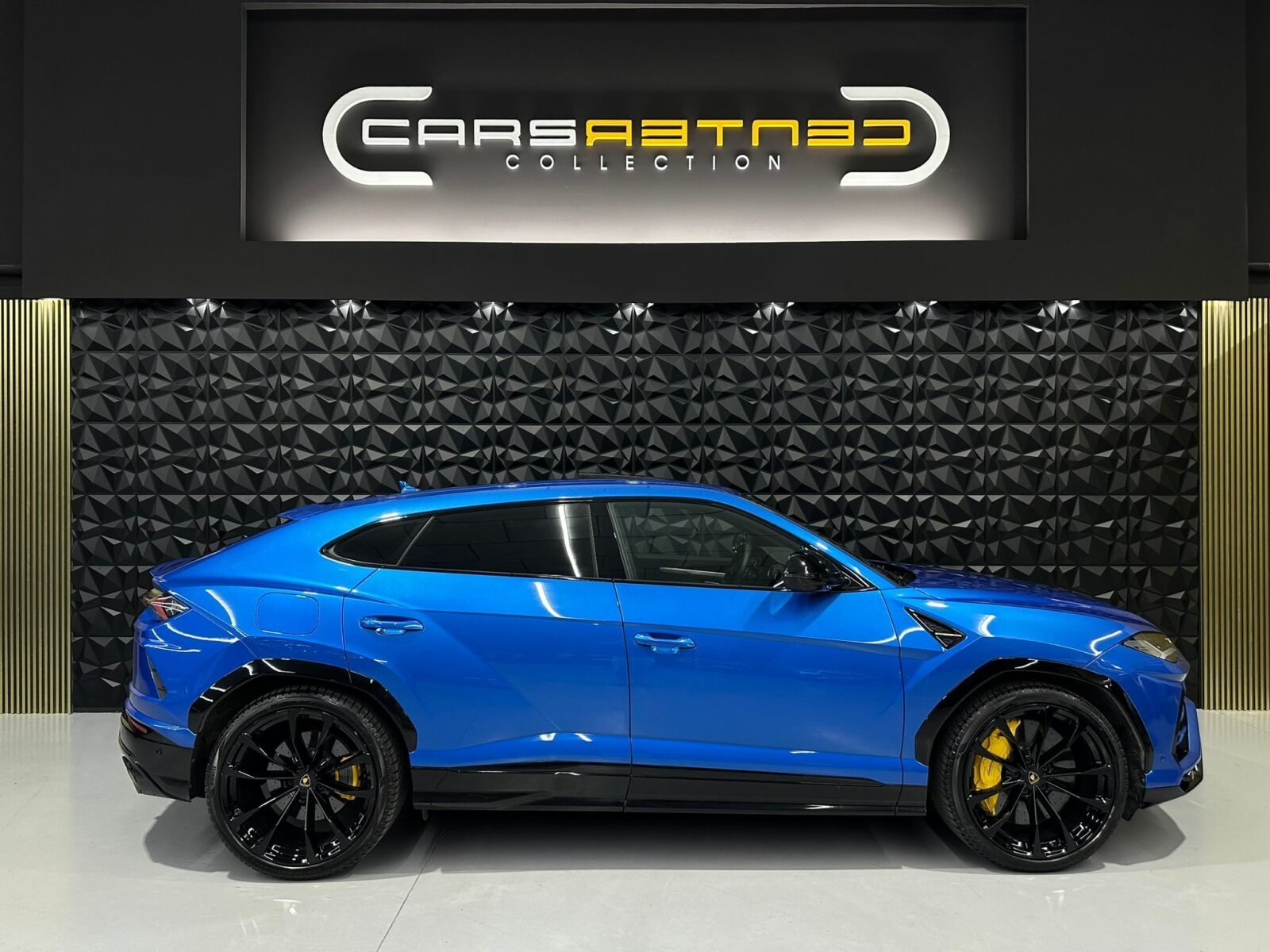 LAMBORGHINI URUS  4.0 V8