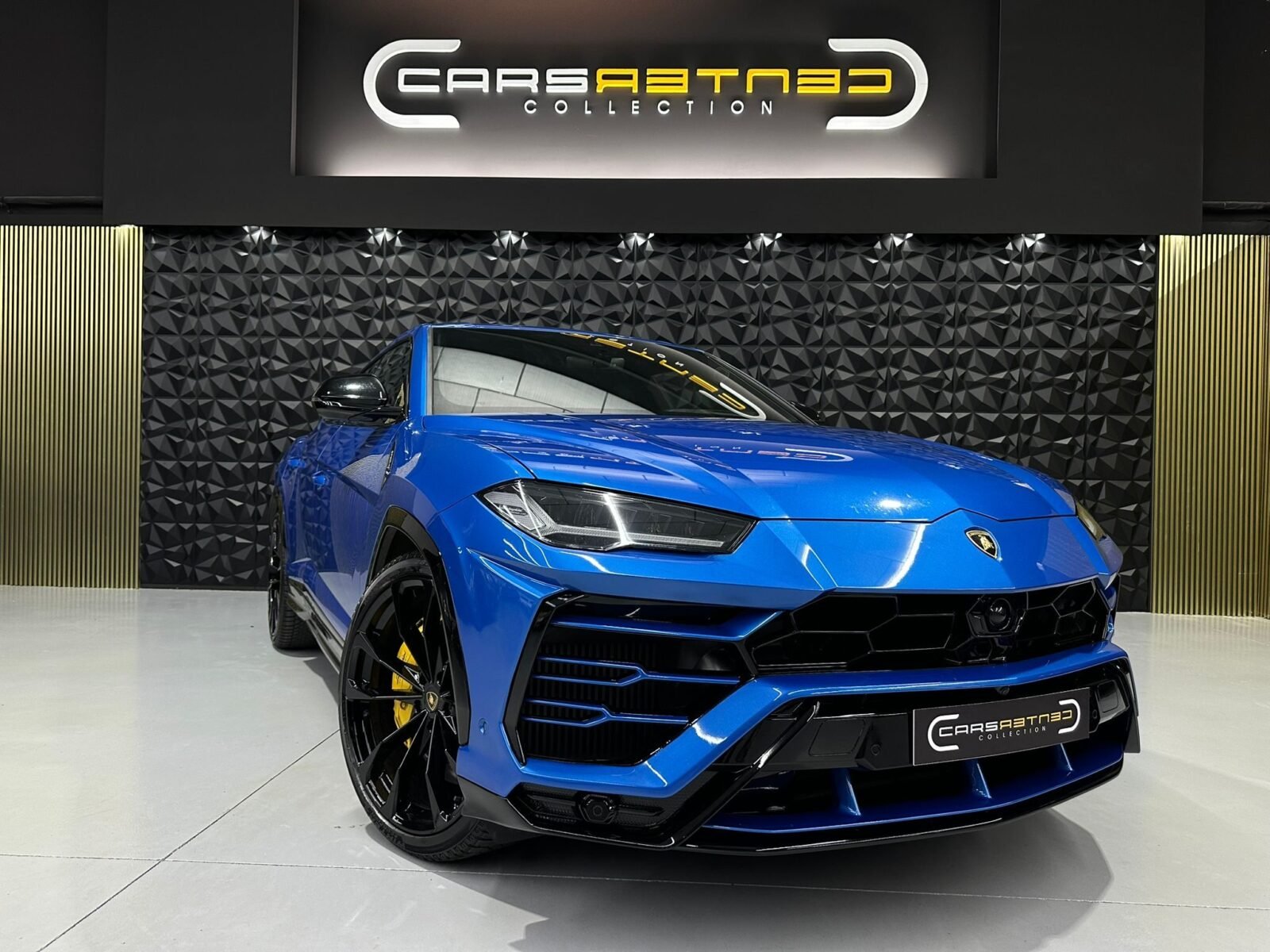 LAMBORGHINI URUS  4.0 V8