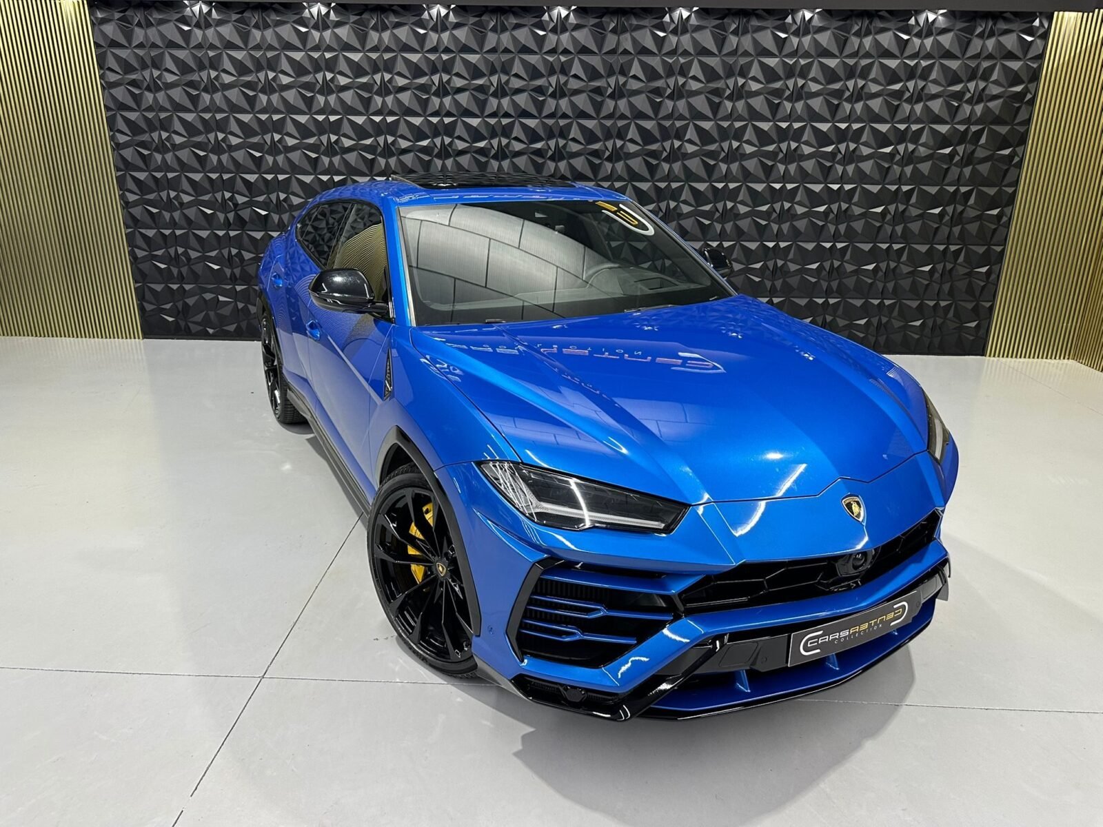 LAMBORGHINI URUS  4.0 V8