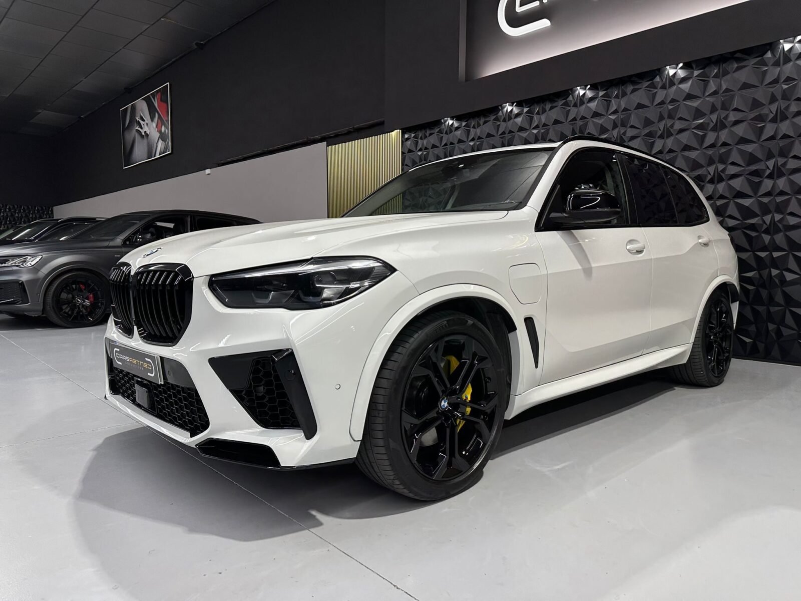 BMW X5 45E