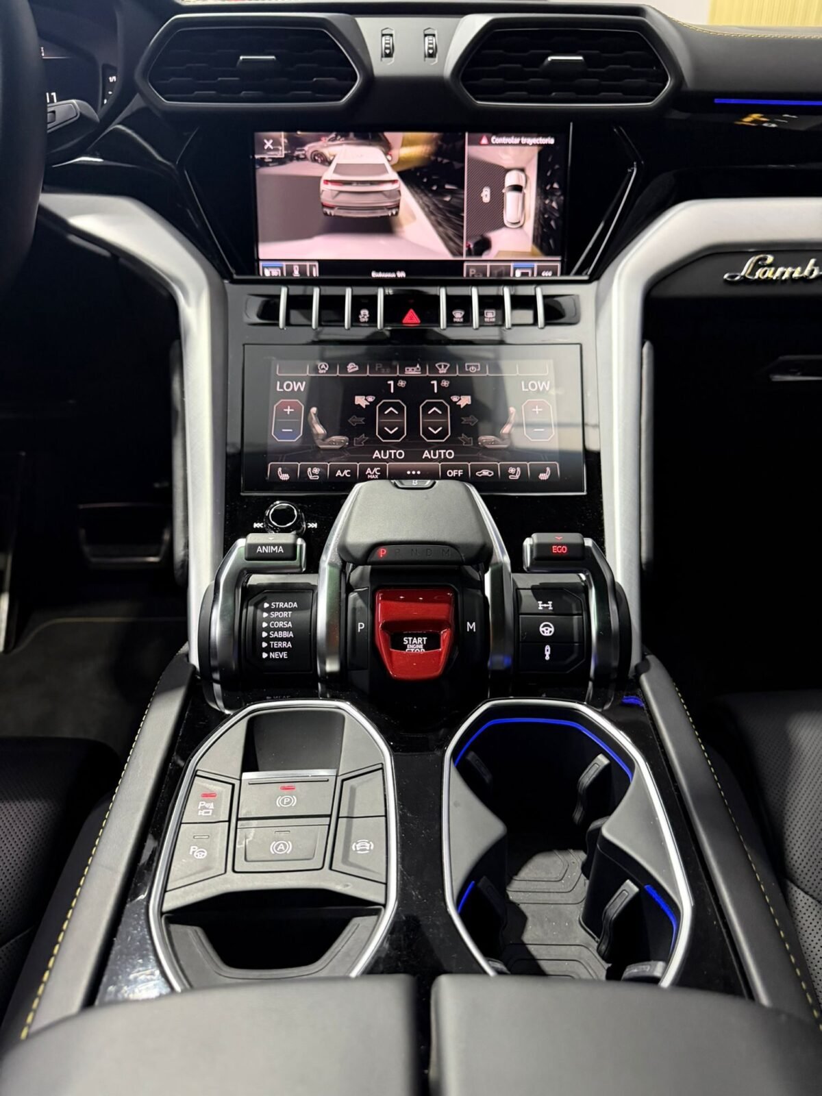 LAMBORGHINI URUS  4.0 V8