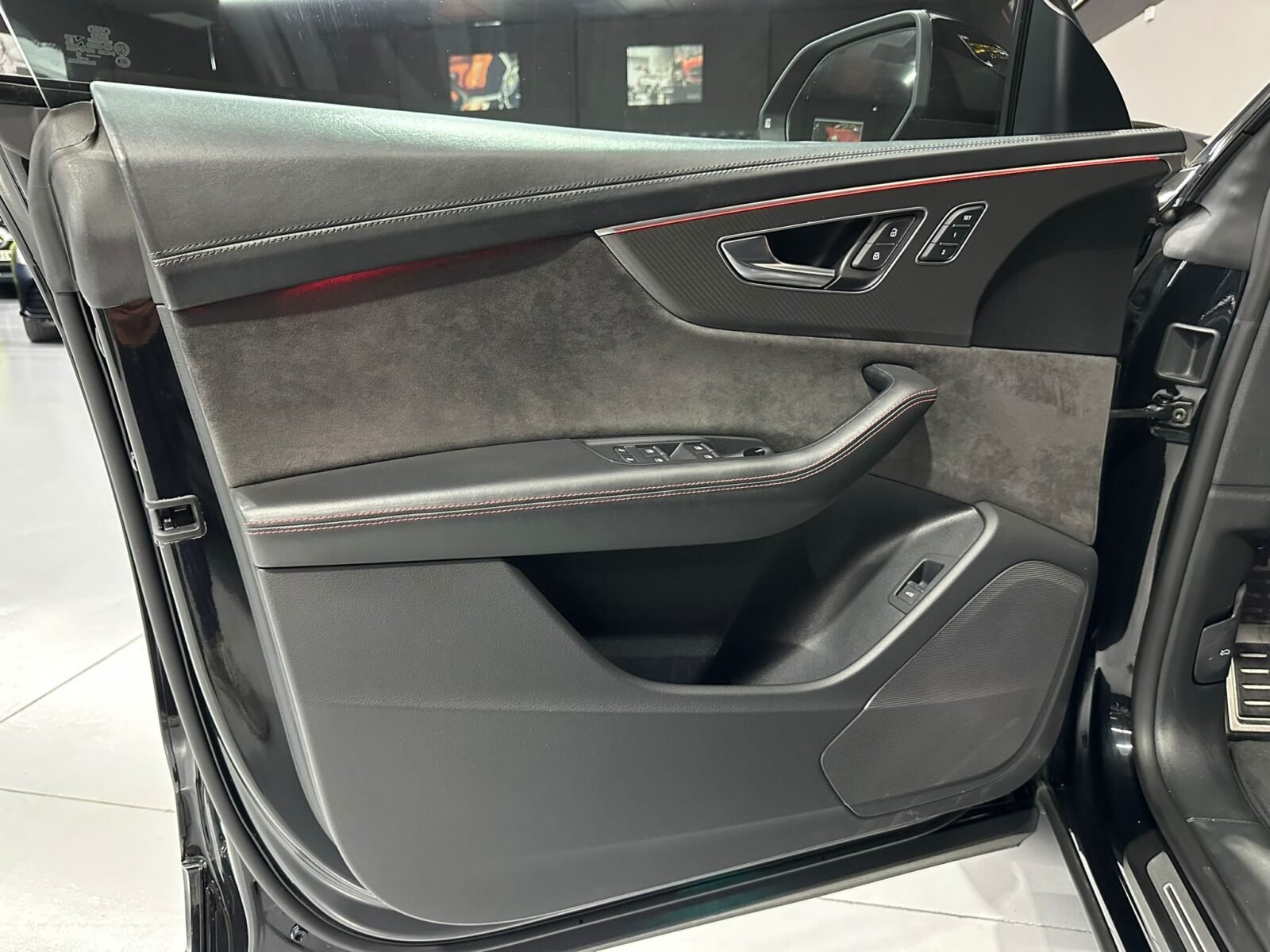 AUDI RSQ8 RS