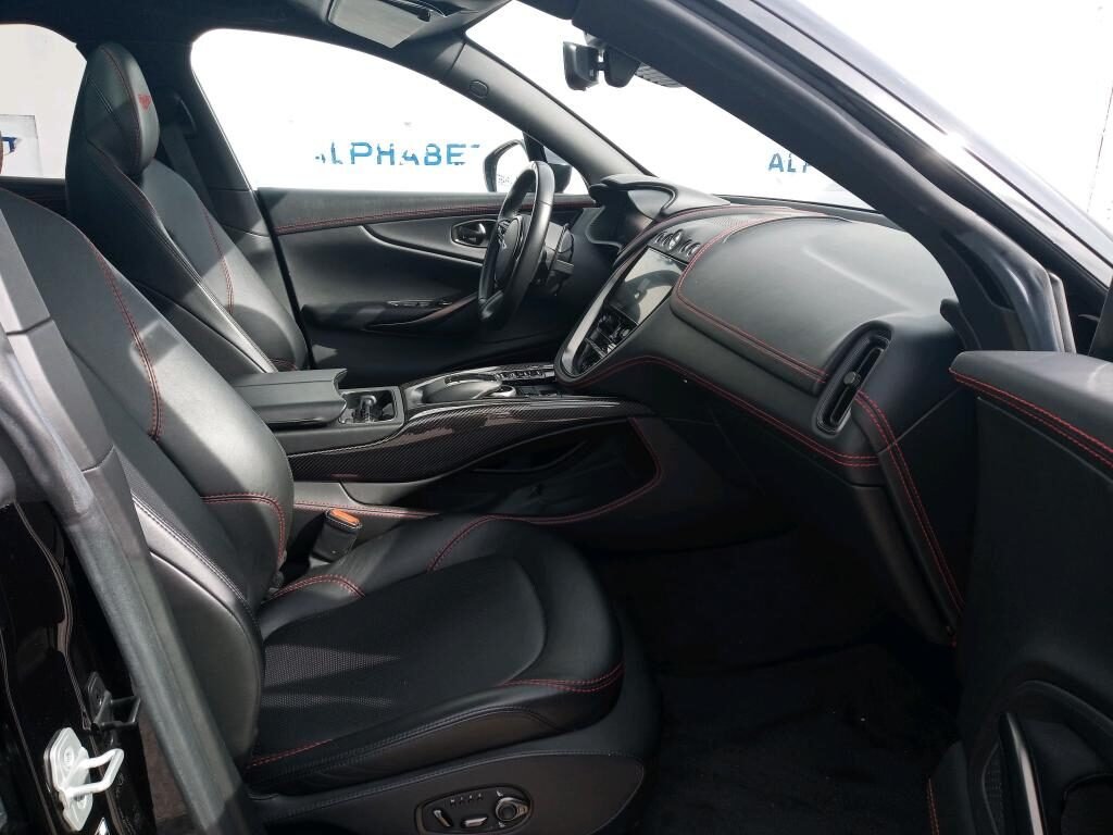 ASTON MARTIN DBX 4.0 V8