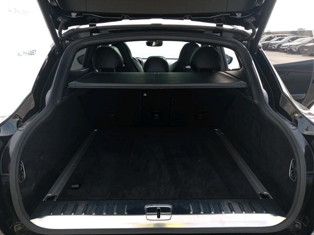 ASTON MARTIN DBX 4.0 V8