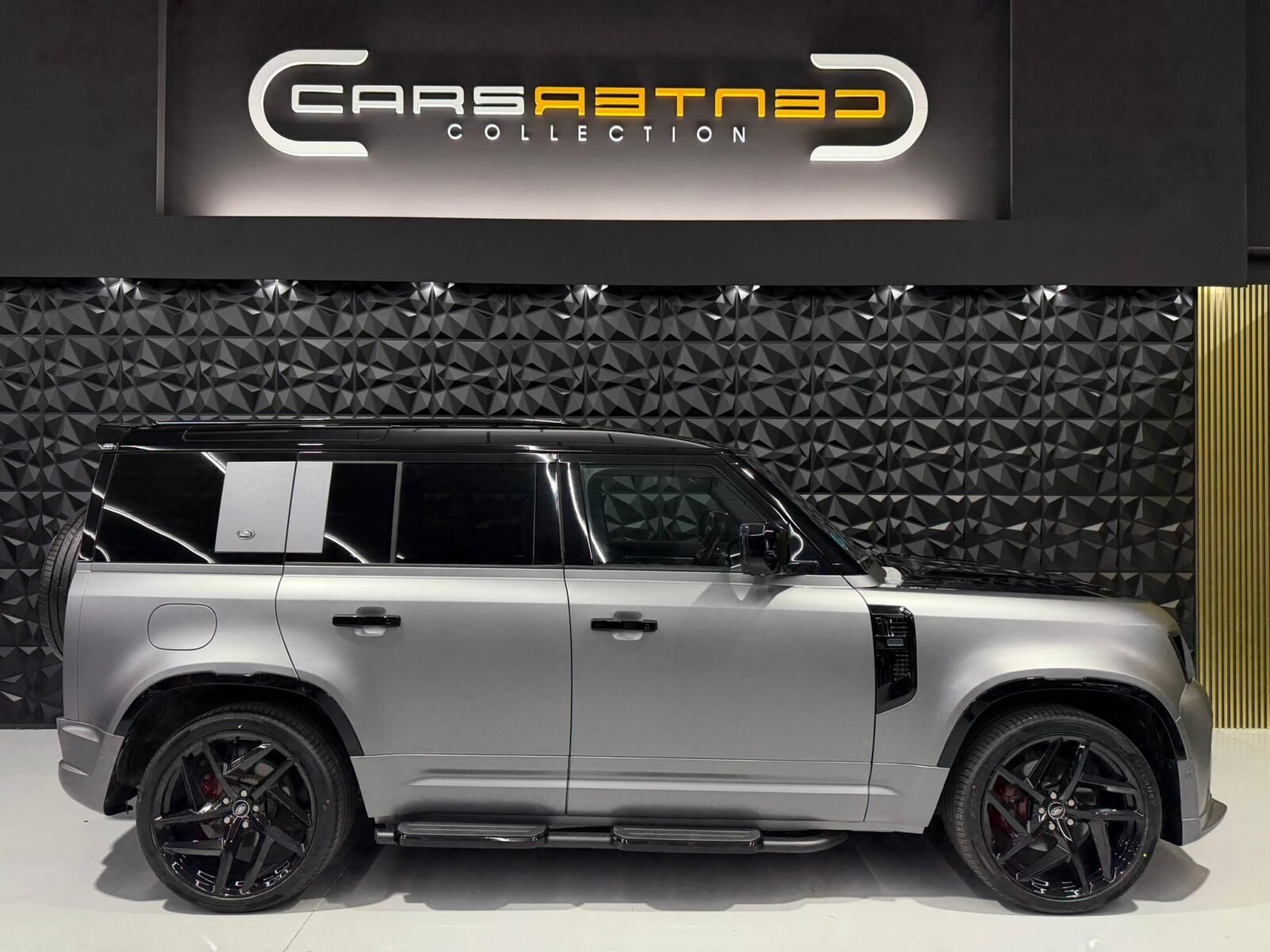 LAND-ROVER DEFENDER 3.0D I6 250 SE 110 Auto 4WD MHEV