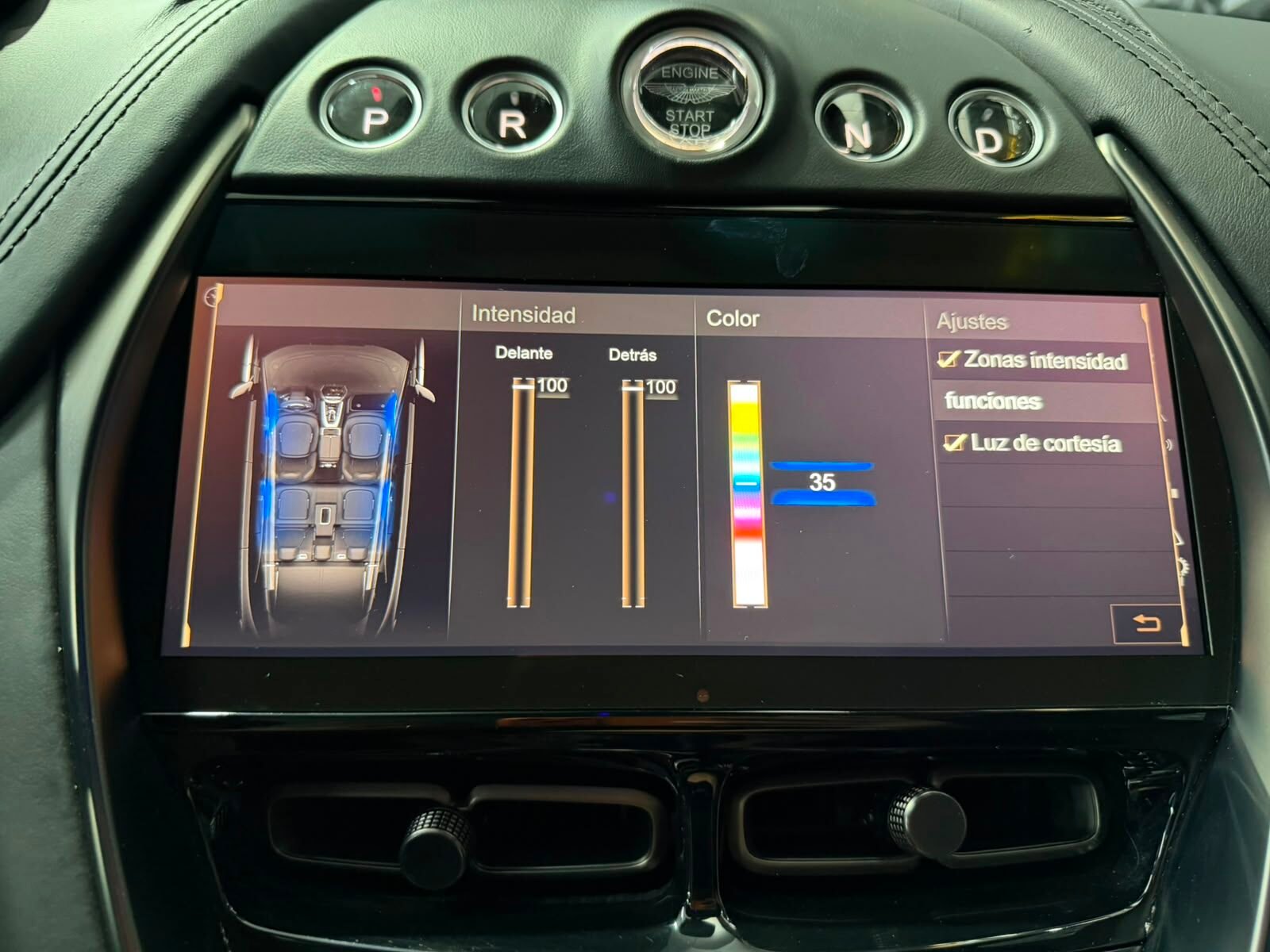 ASTON MARTIN DBX 4.0 V8