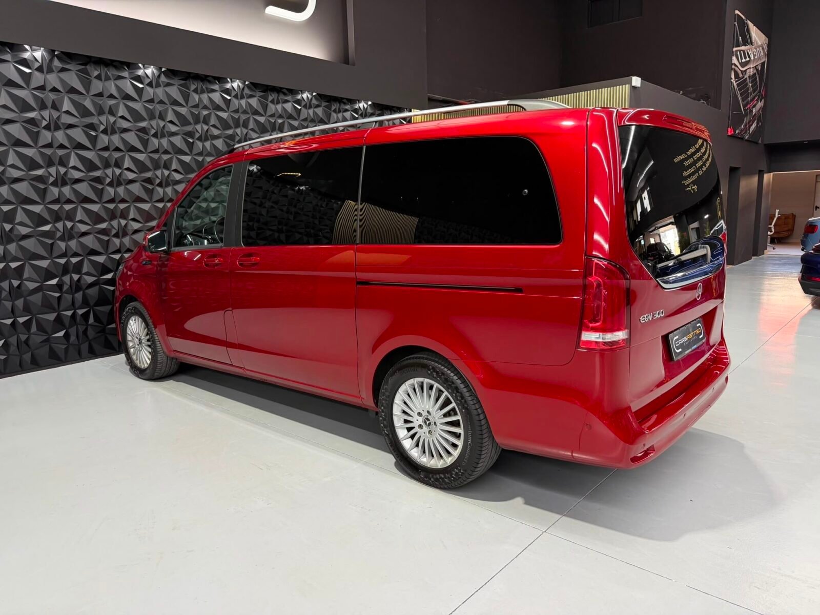 MERCEDES-BENZ EQV 300 LARGA