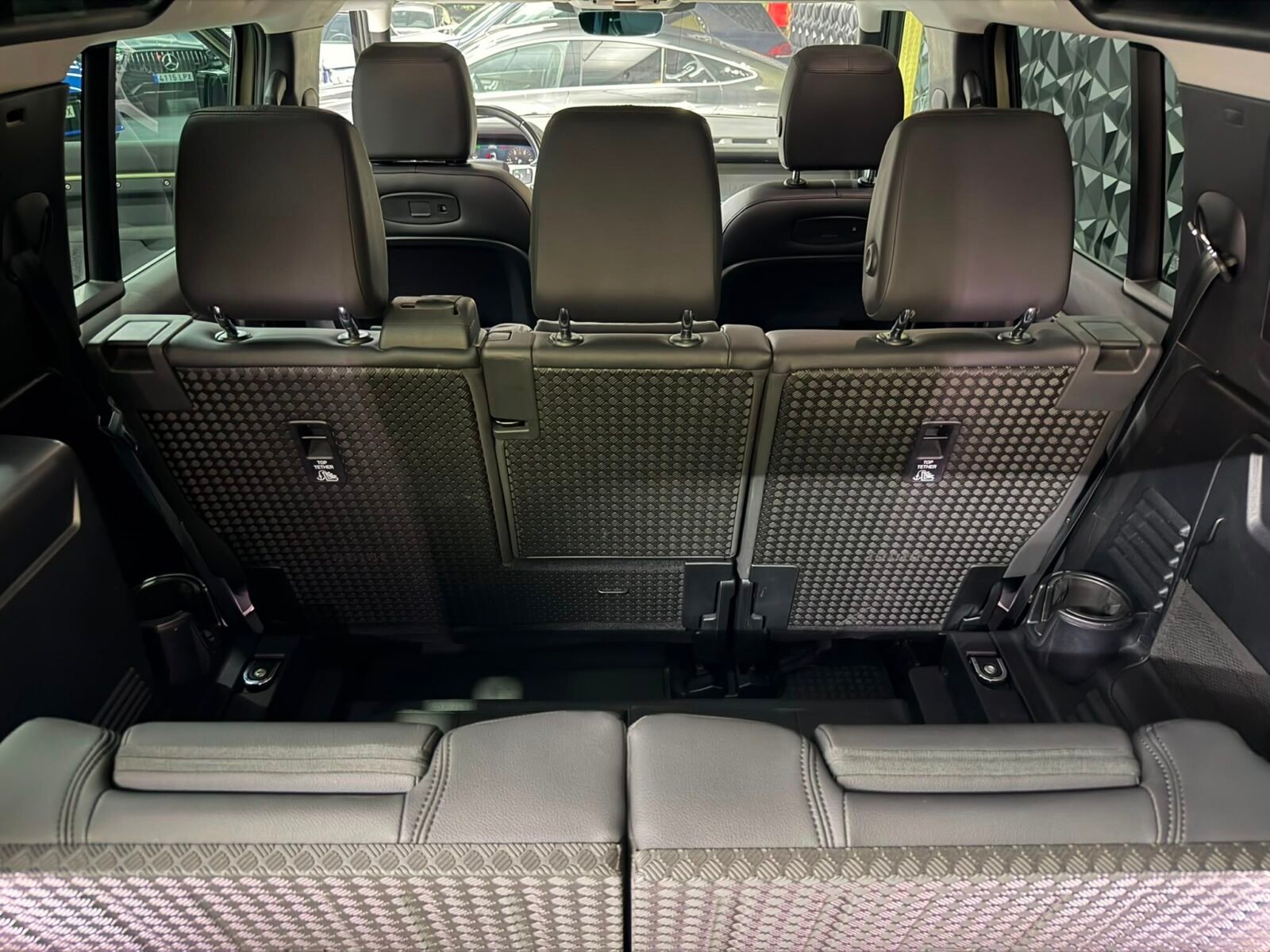 LAND-ROVER DEFENDER 3.0 D200 HSE 110