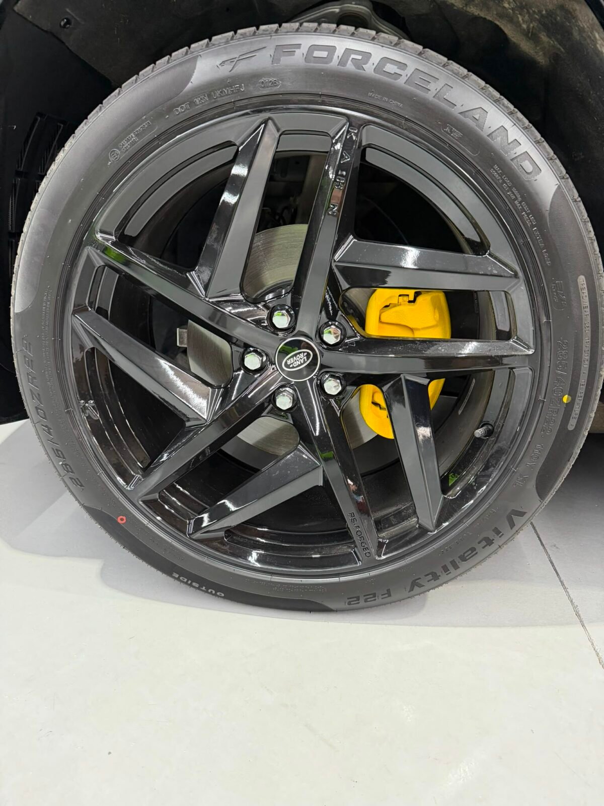 LAND-ROVER DEFENDER 3.0 D200 HSE 110