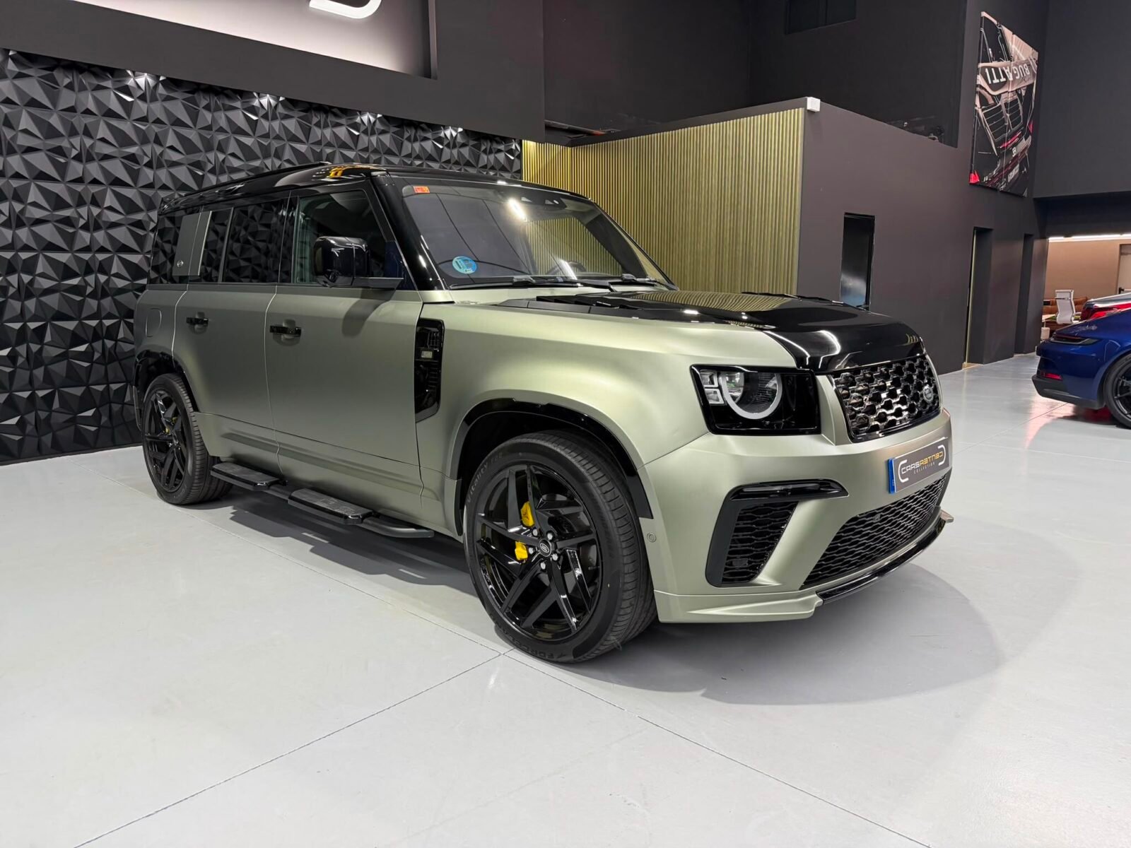 LAND-ROVER DEFENDER 3.0 D200 HSE 110
