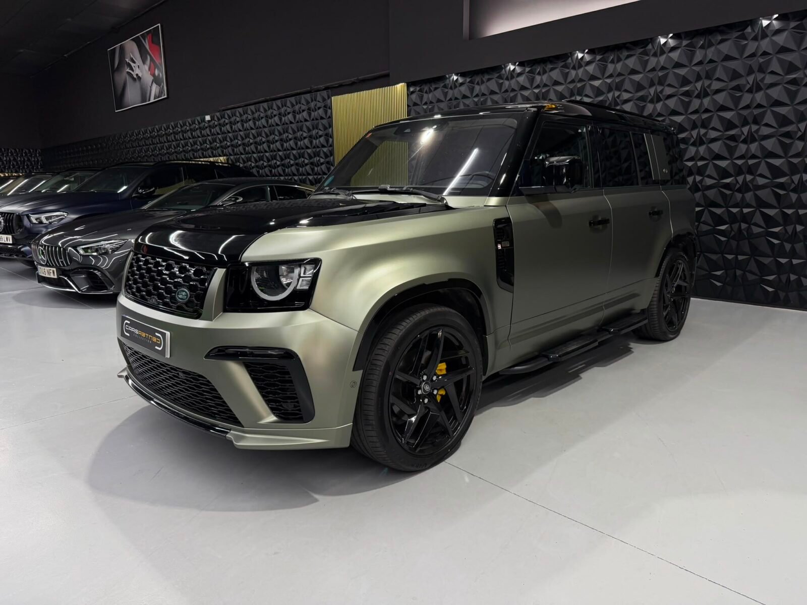 LAND-ROVER DEFENDER 3.0 D200 HSE 110
