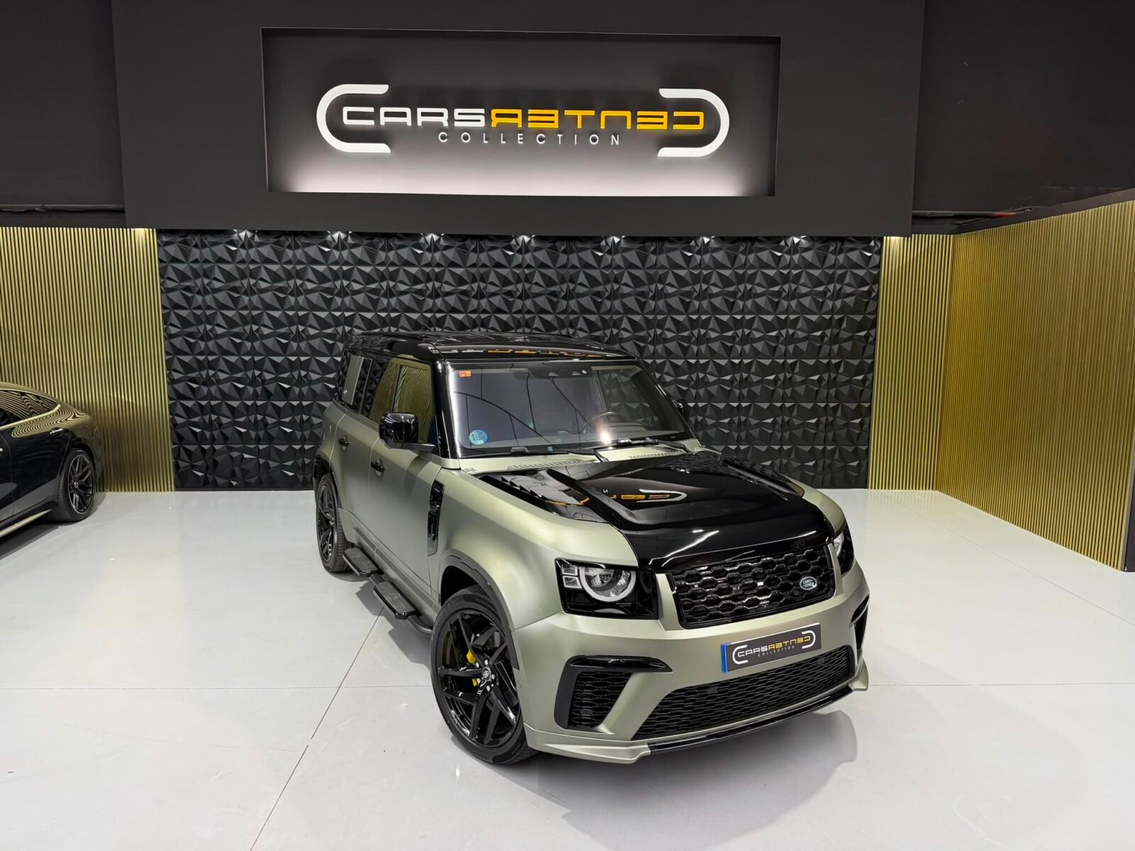 LAND-ROVER DEFENDER 3.0 D200 HSE 110