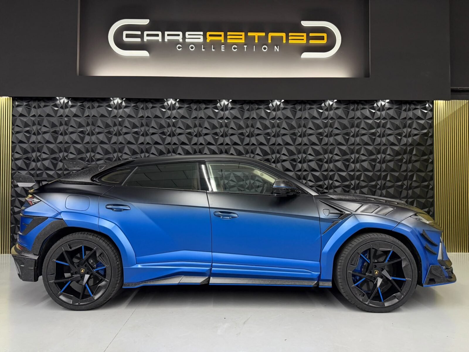 LAMBORGHINI URUS MANSORY