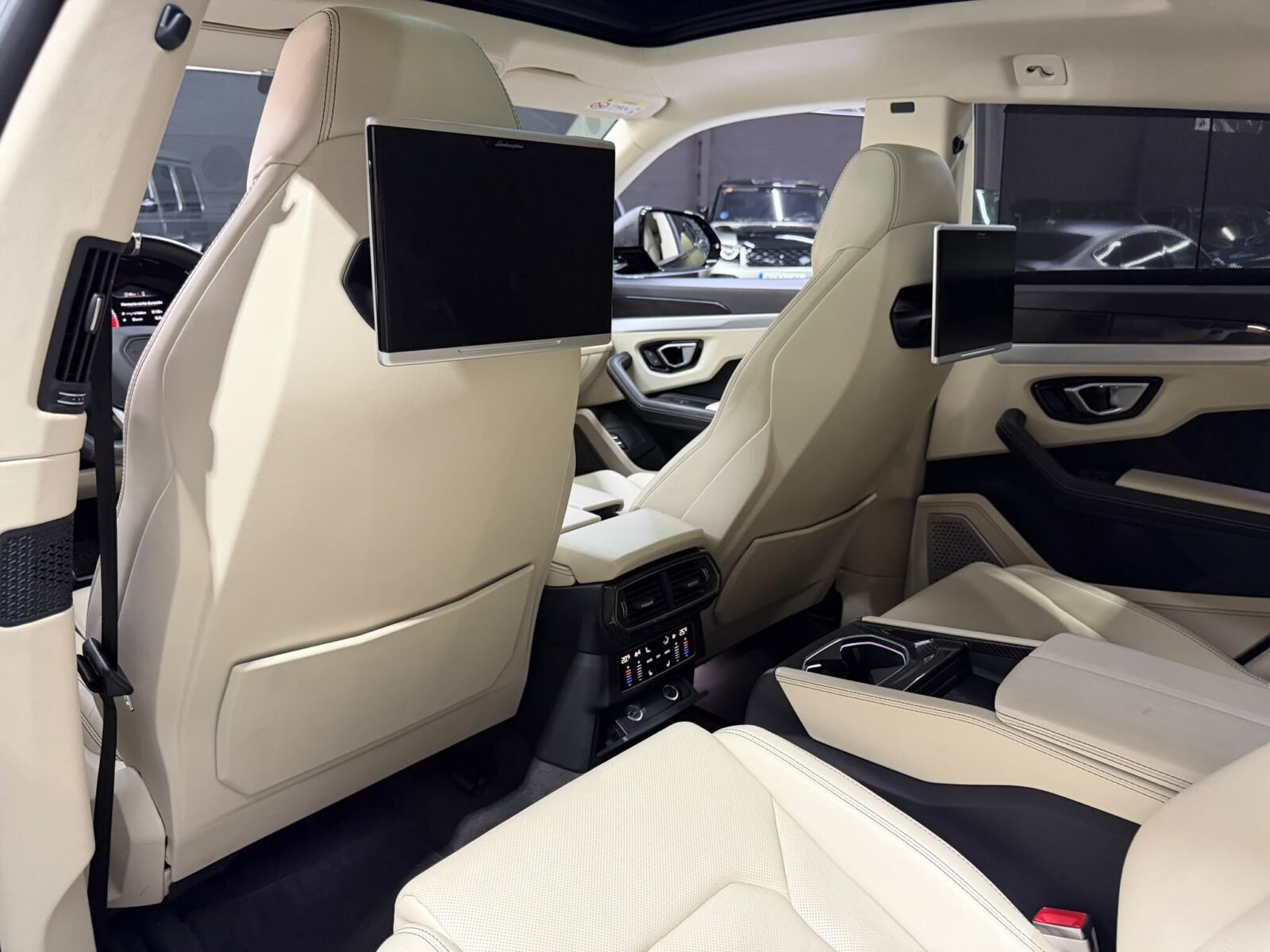 LAMBORGHINI URUS MANSORY