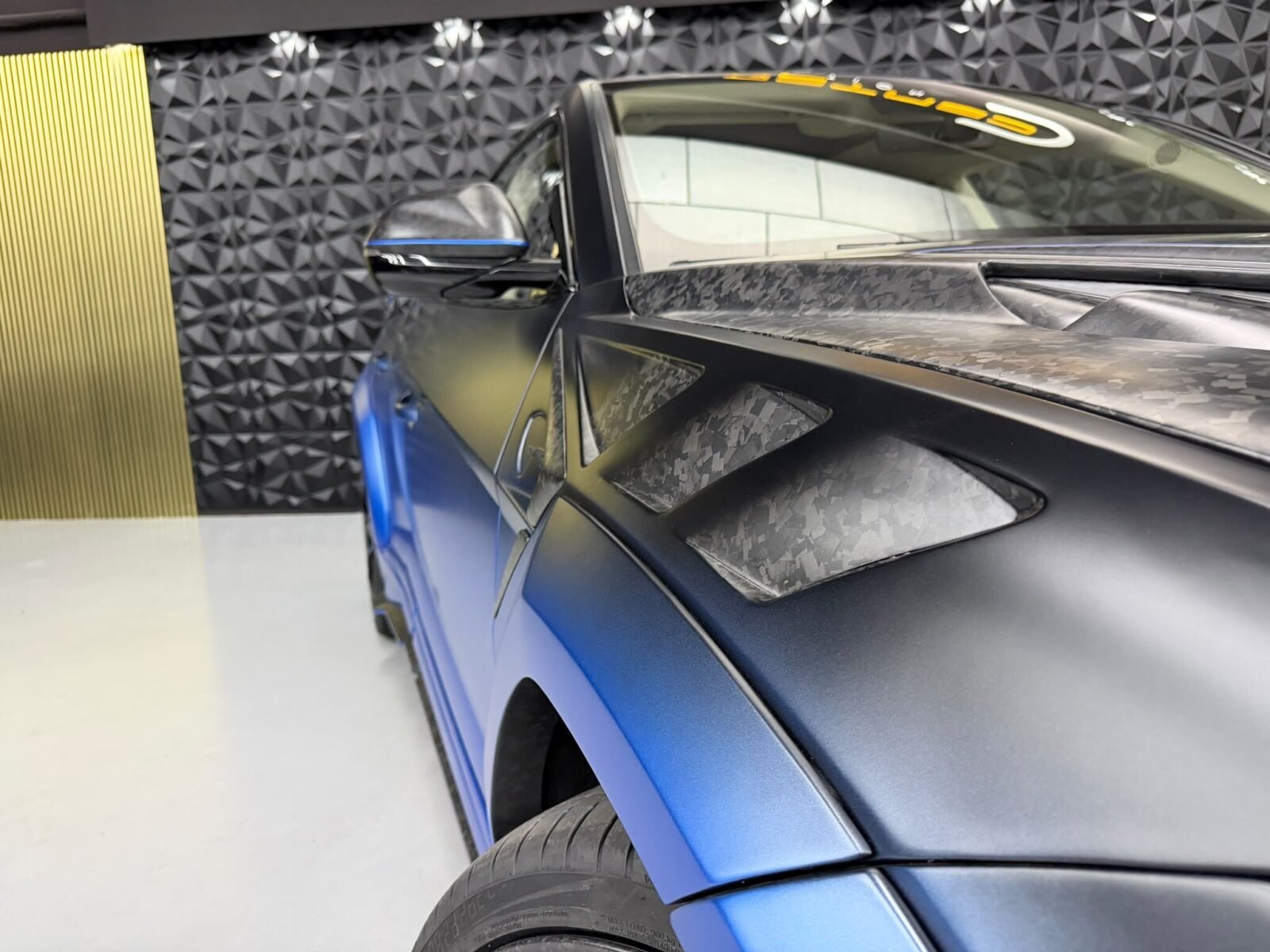 LAMBORGHINI URUS MANSORY
