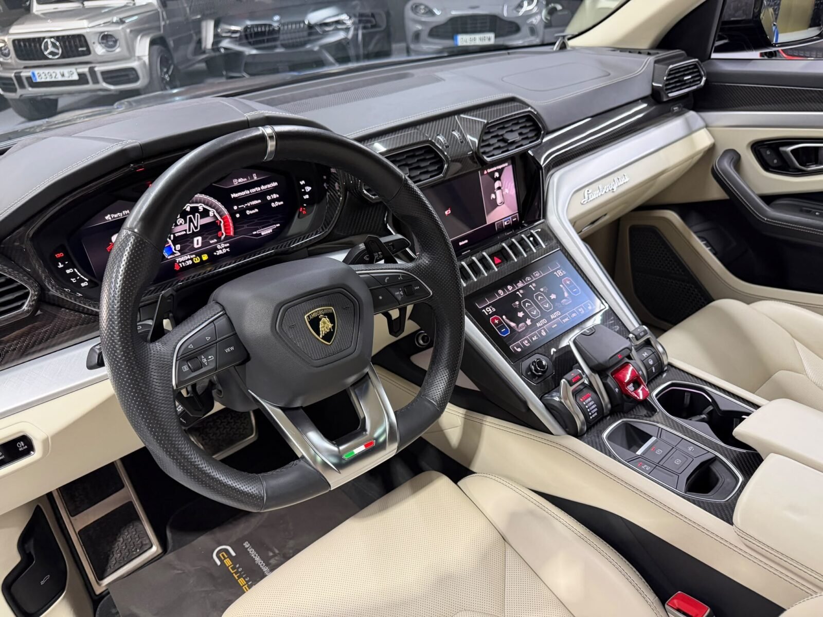 LAMBORGHINI URUS MANSORY