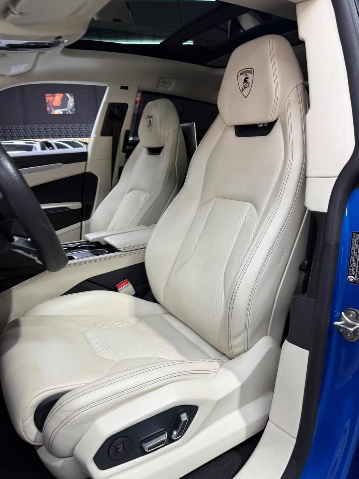 LAMBORGHINI URUS MANSORY