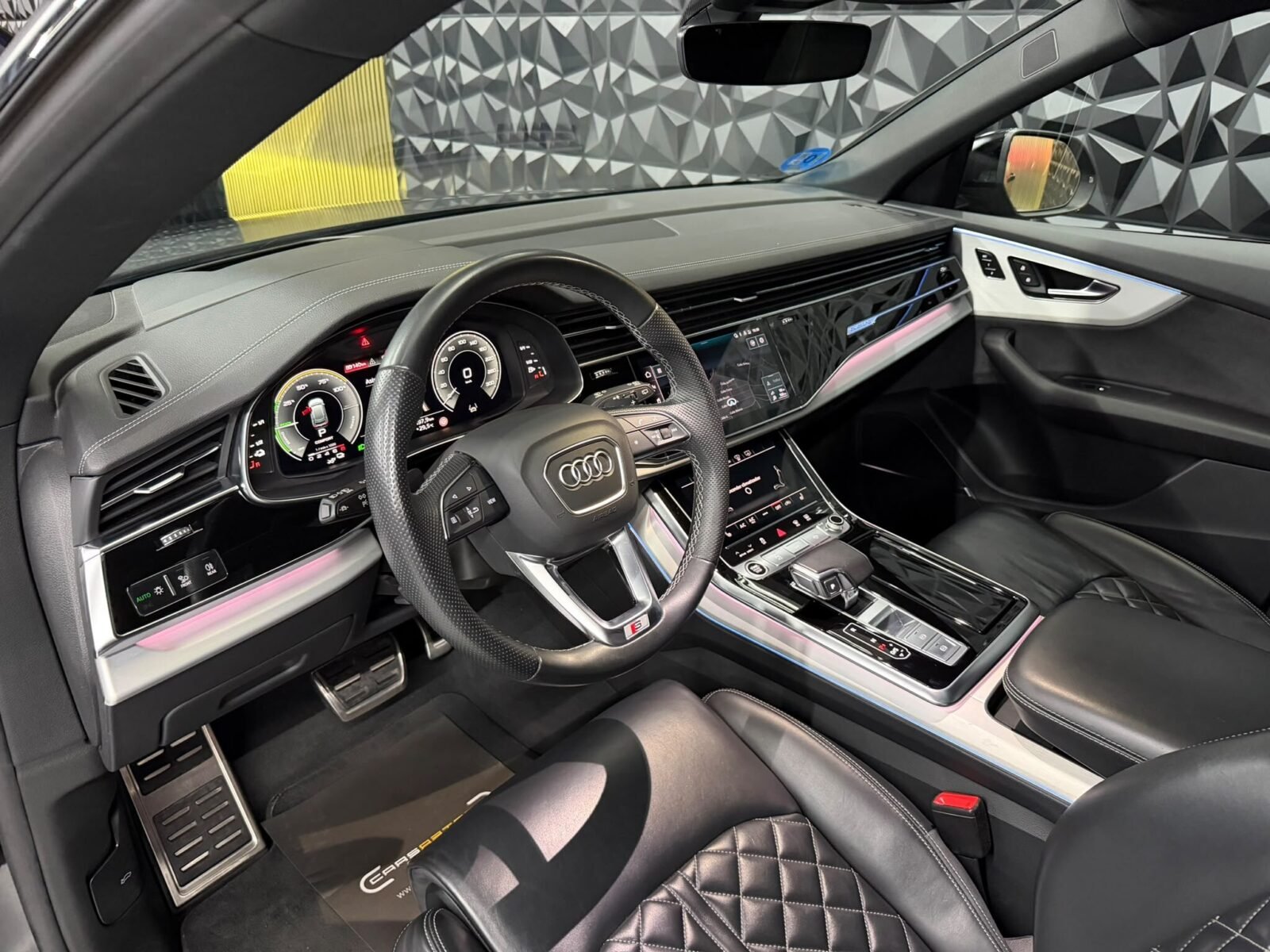 AUDI Q8 5.5 TFSI